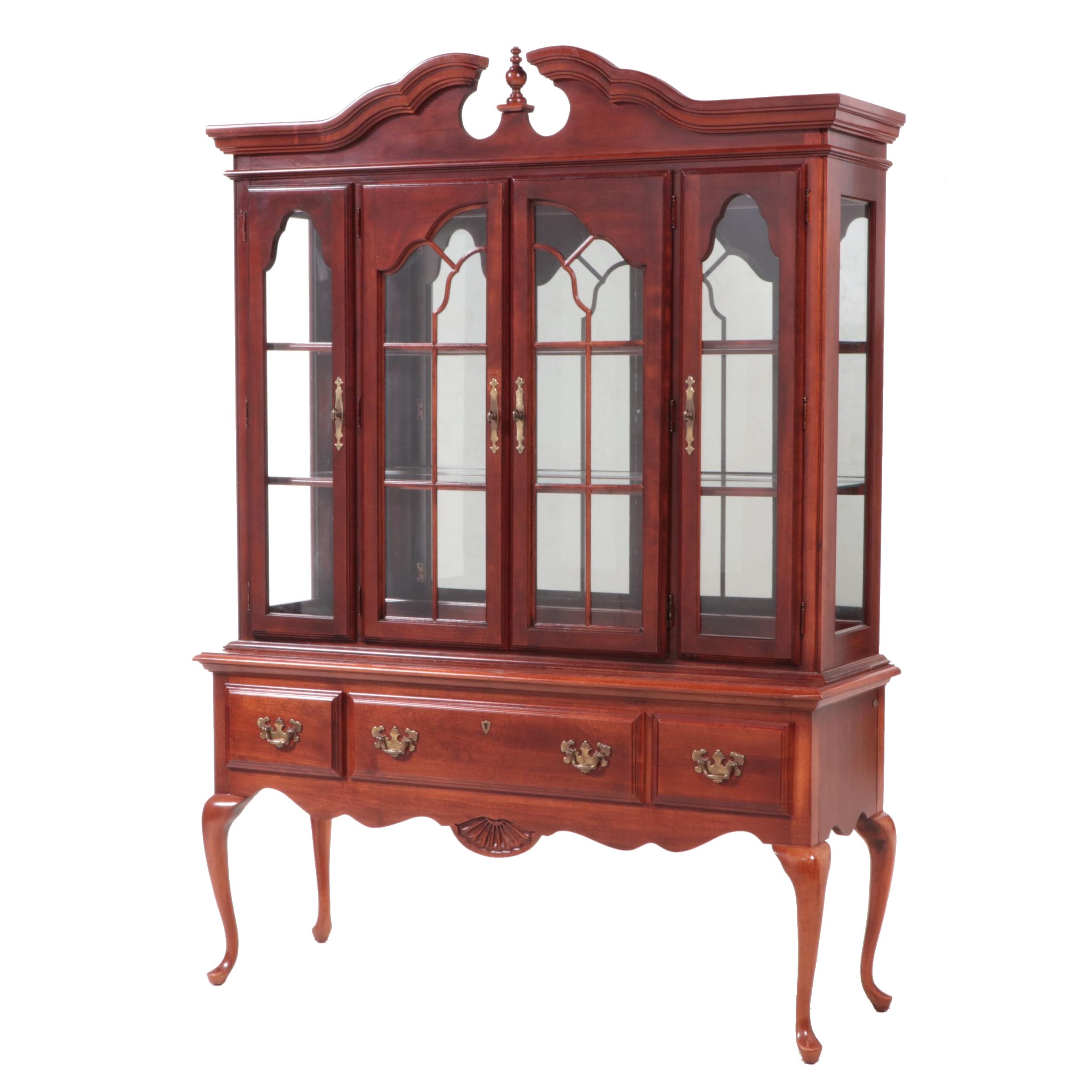 American Drew Queen Anne Style China Cabinet/Buffet
