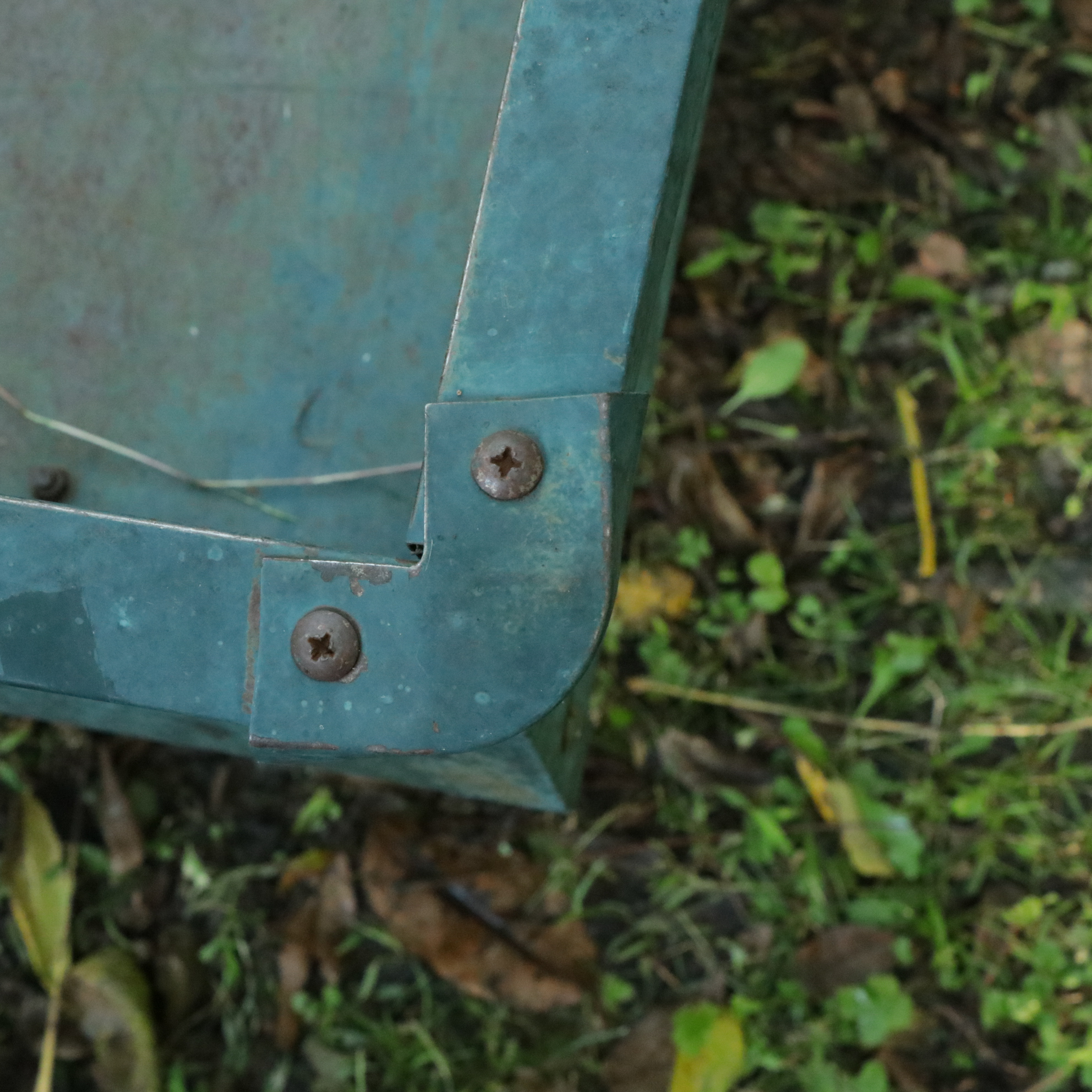 John Deere 100 Series Riding Mower with Trailer