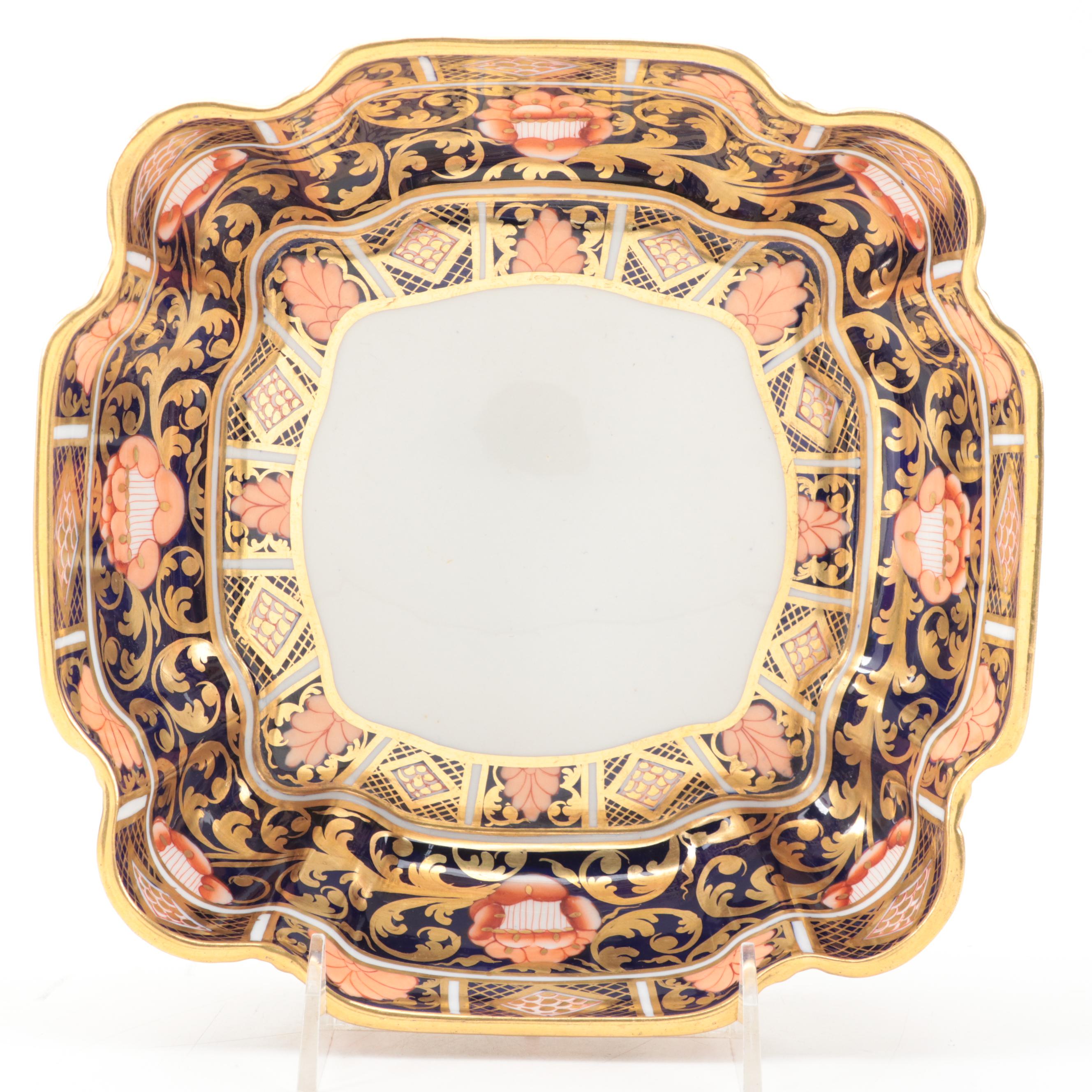 W. T. Copeland Imari Style Lobed Porcelain Bowl, Late 19th Century