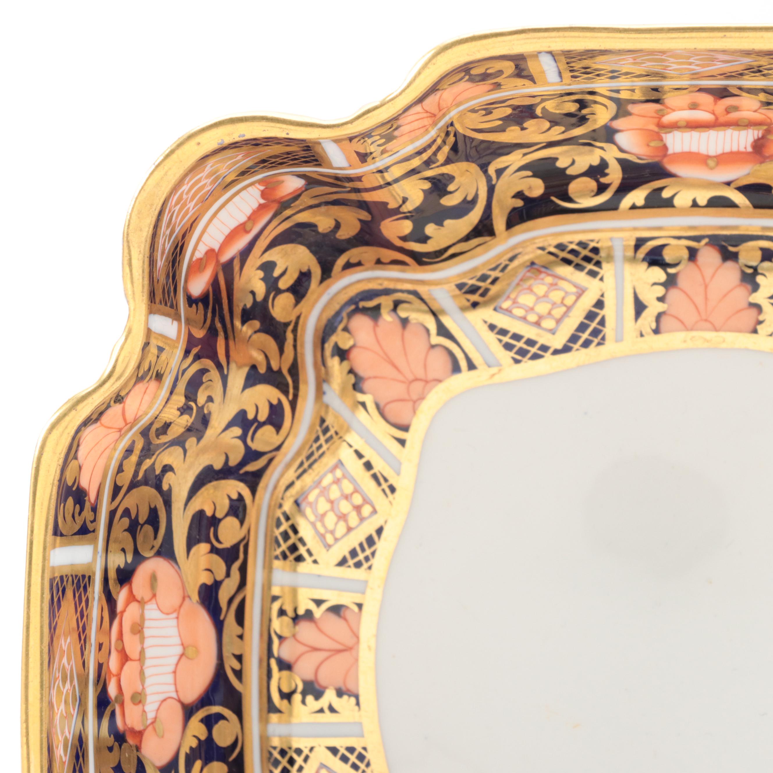 W. T. Copeland Imari Style Lobed Porcelain Bowl, Late 19th Century