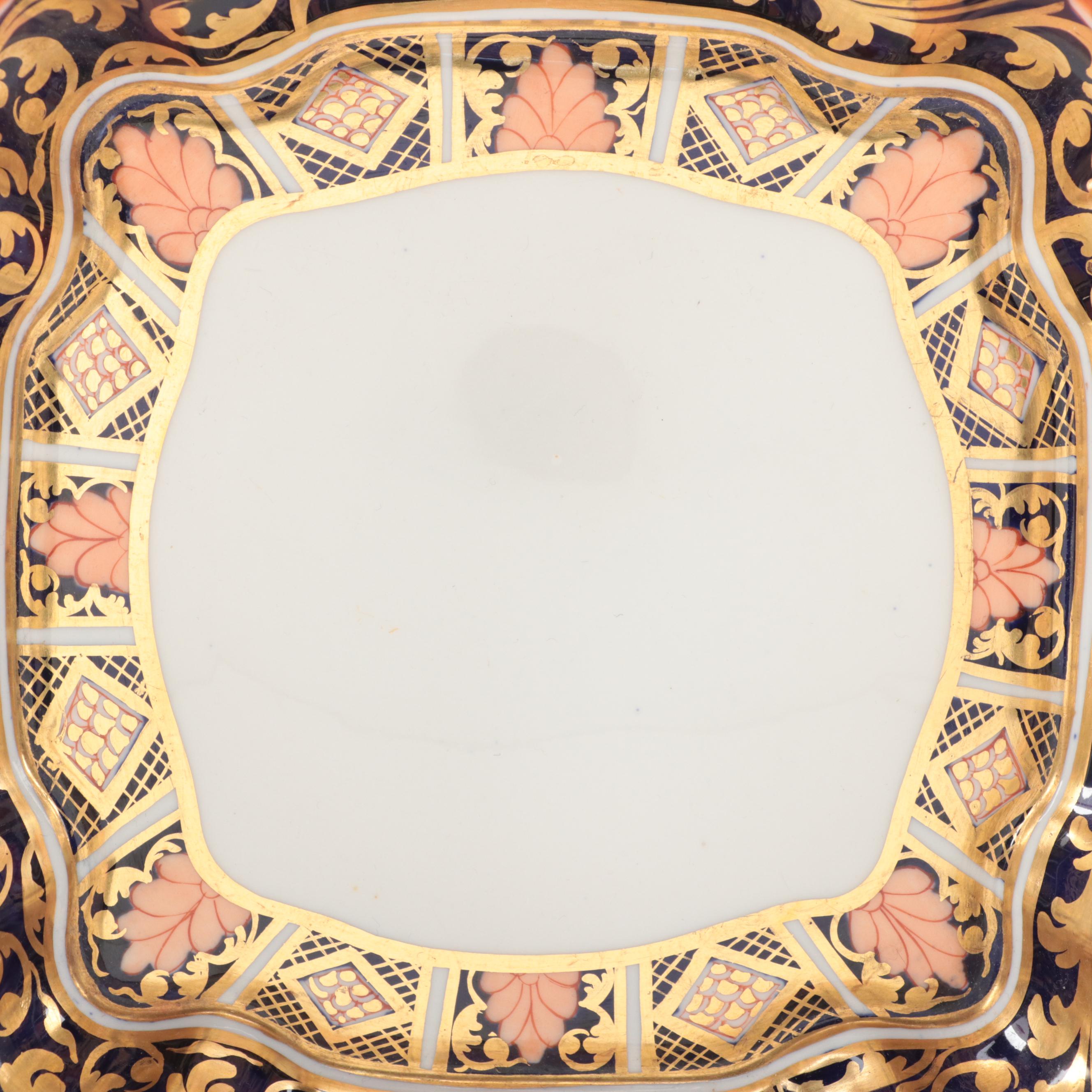W. T. Copeland Imari Style Lobed Porcelain Bowl, Late 19th Century