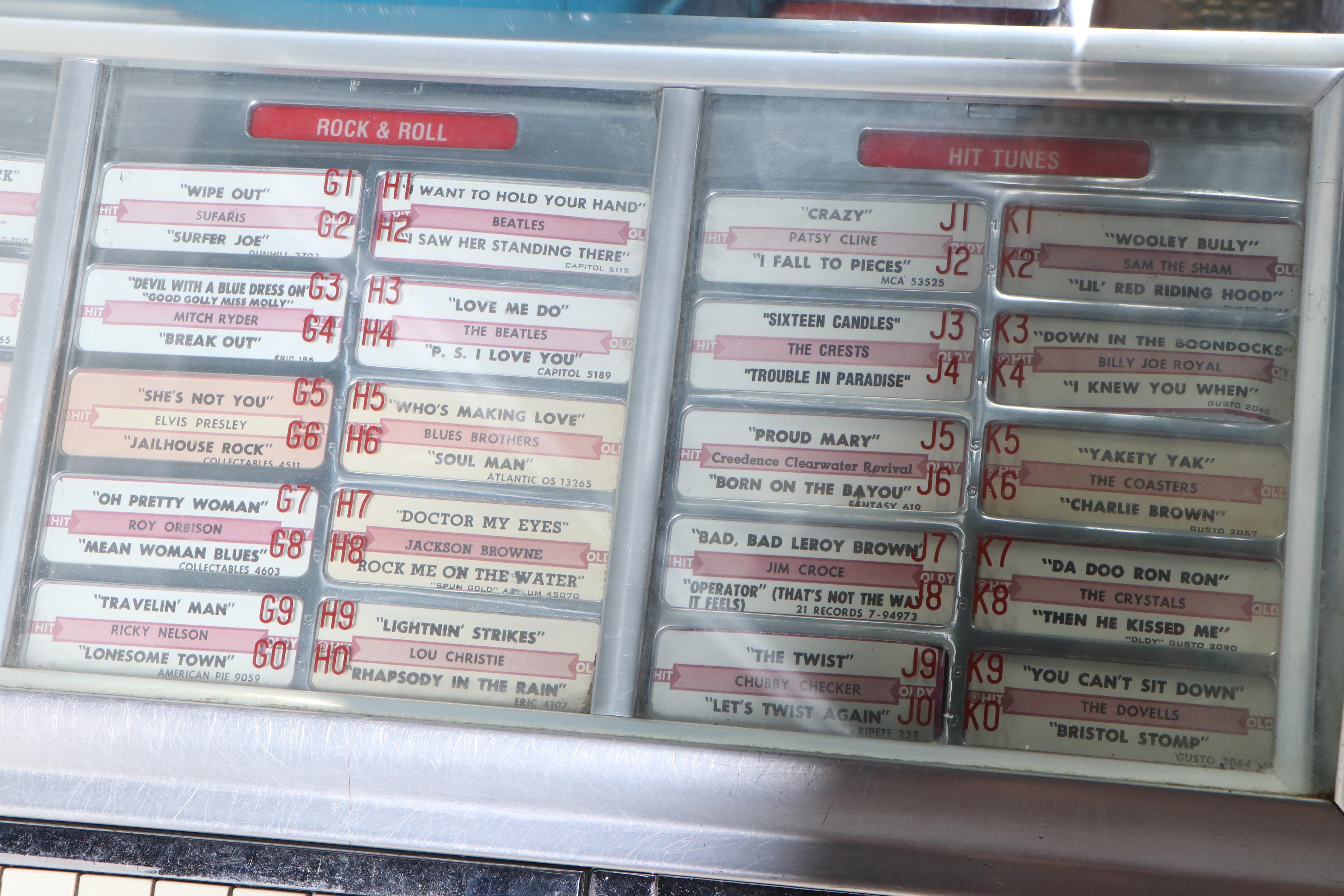 Seeburg Select-O-Matic 100C Deluxe High Fidelity Jukebox and Records, 1950s