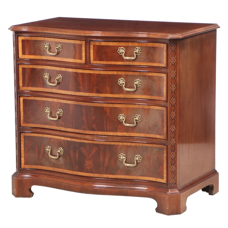 Hickory White "American Masterpiece Collection" Mahogany Five-Drawer Chest