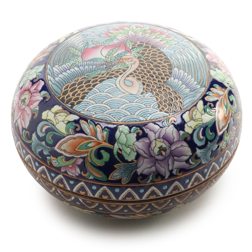 Chinese Enameled Porcelain Crane and Floral Patterned Fruit Box
