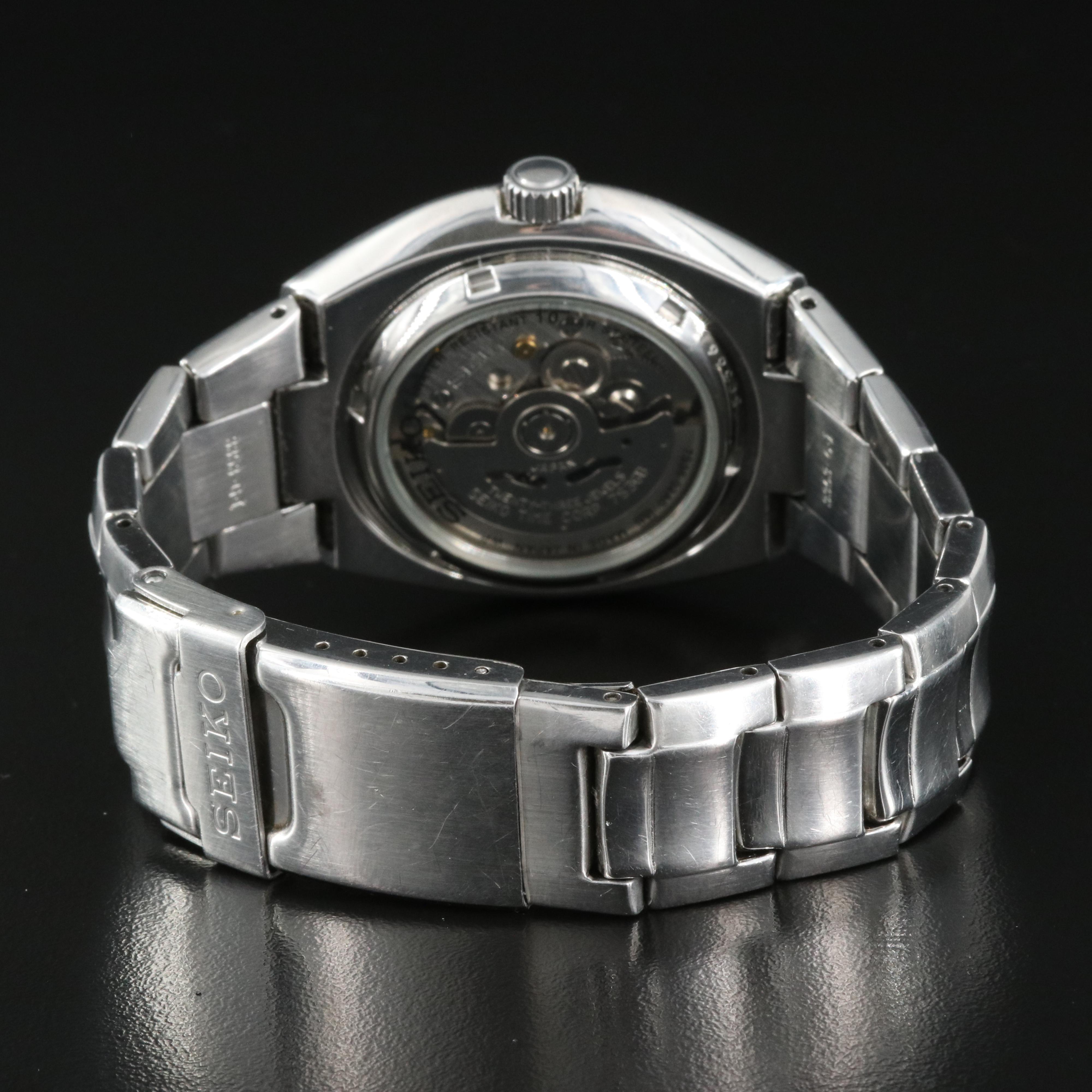 Seiko 5 Day - Date Sport Watch