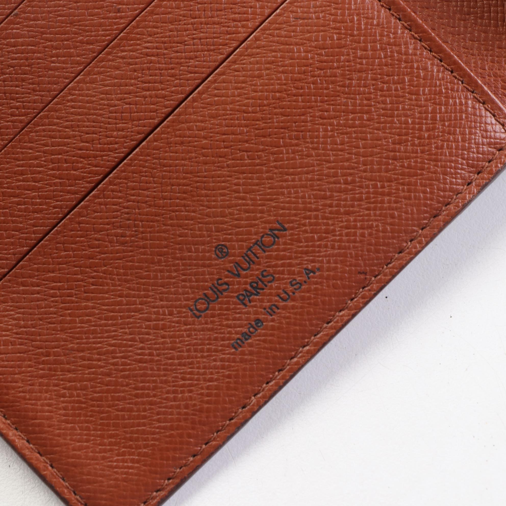 Louis Vuitton Bifold Wallet in Monogram Canvas