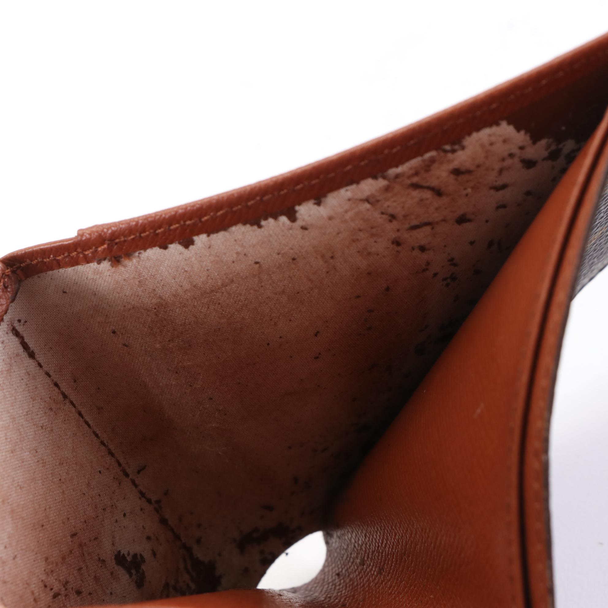 Louis Vuitton Bifold Wallet in Monogram Canvas