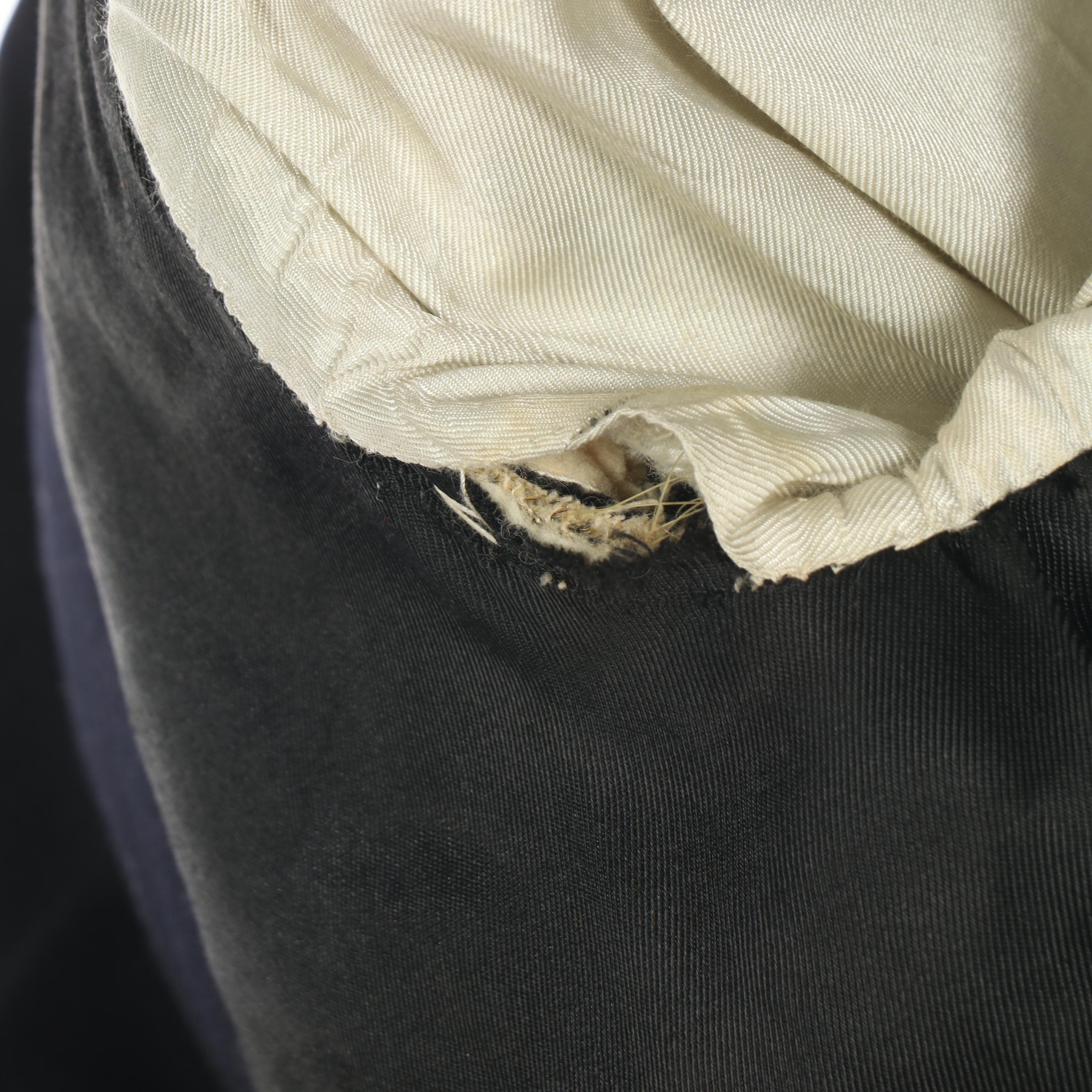 British Royal Artillery Officer's No 1 Dress Uniform Jacket and Cap