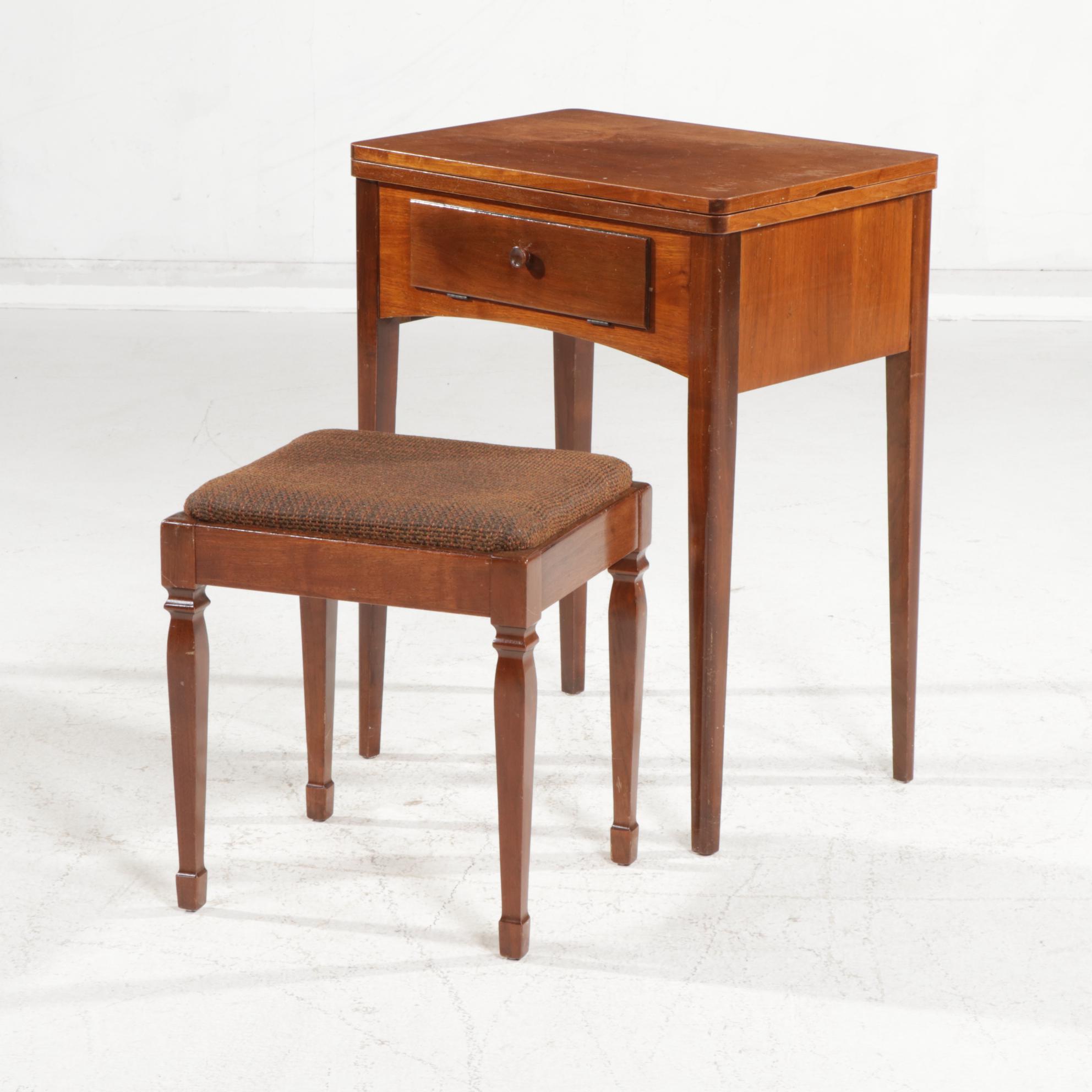 Singer Sewing Machine in Hepplewhite Mahogany Cabinet with Storage Bench