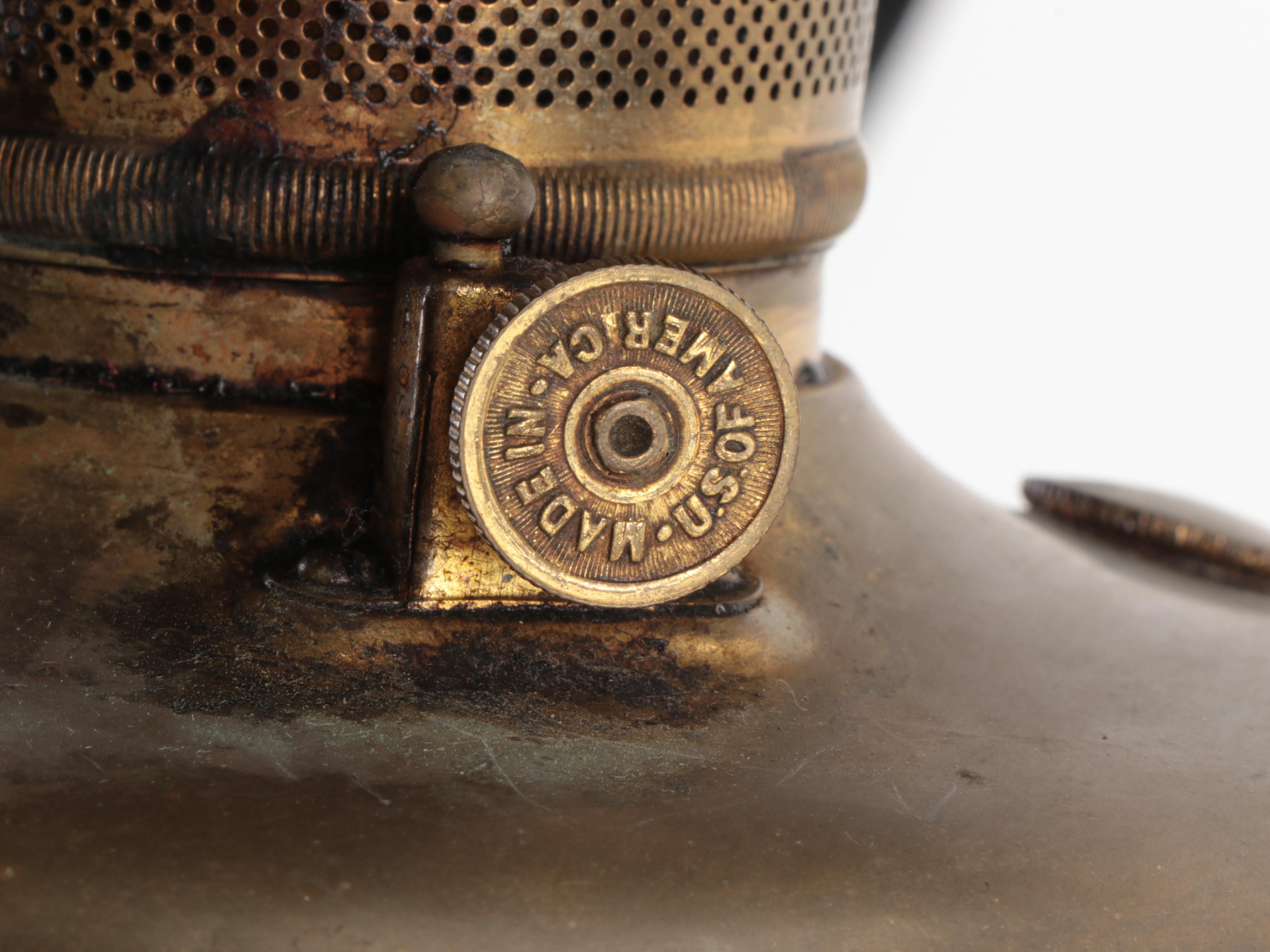 Victorian Fostoria Hand-Painted Glass Parlor Lamp, Early 20th Century