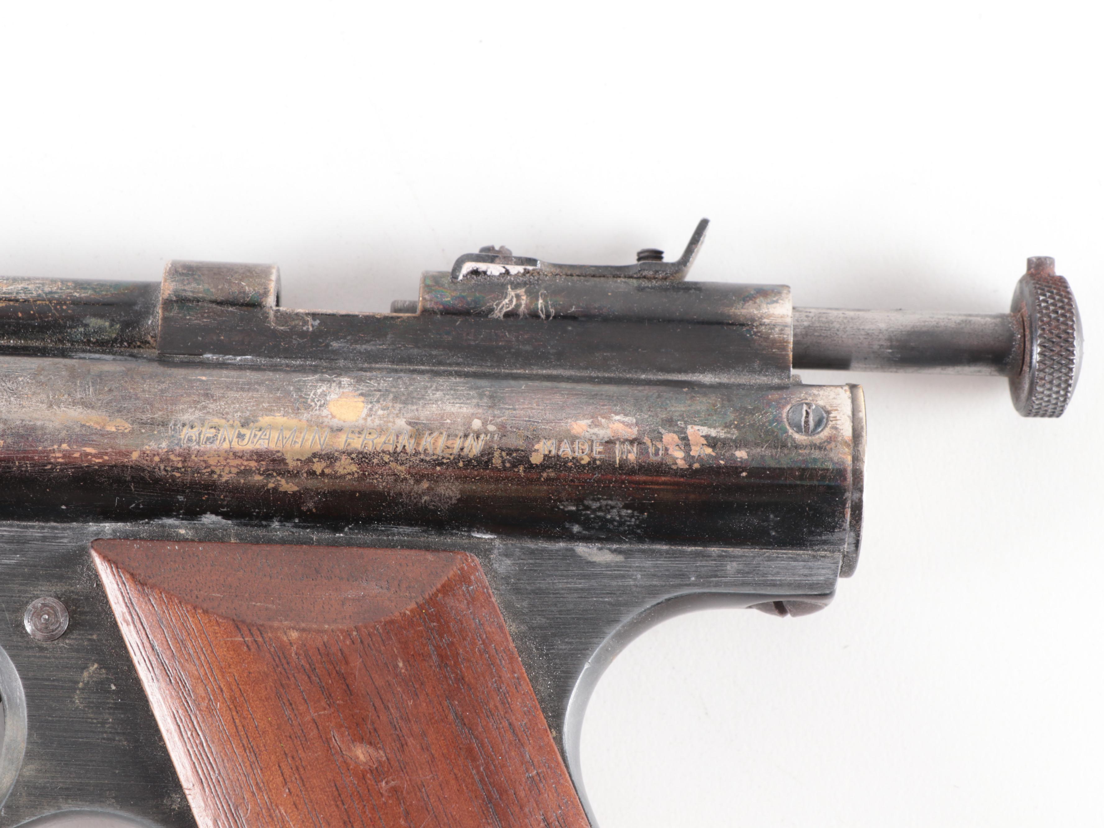 Benjamin Model 250 Air Pistol with Holster and Belt