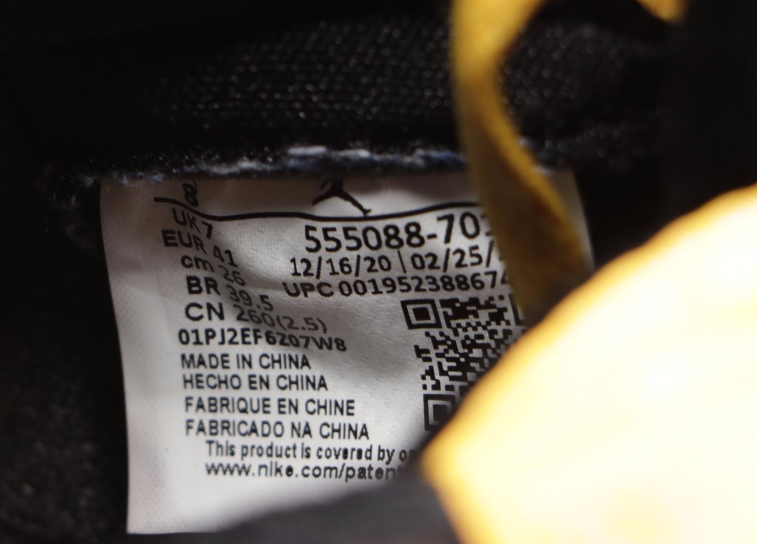 Nike Air Jordan 1 Retro Mid Sneakers in Leather