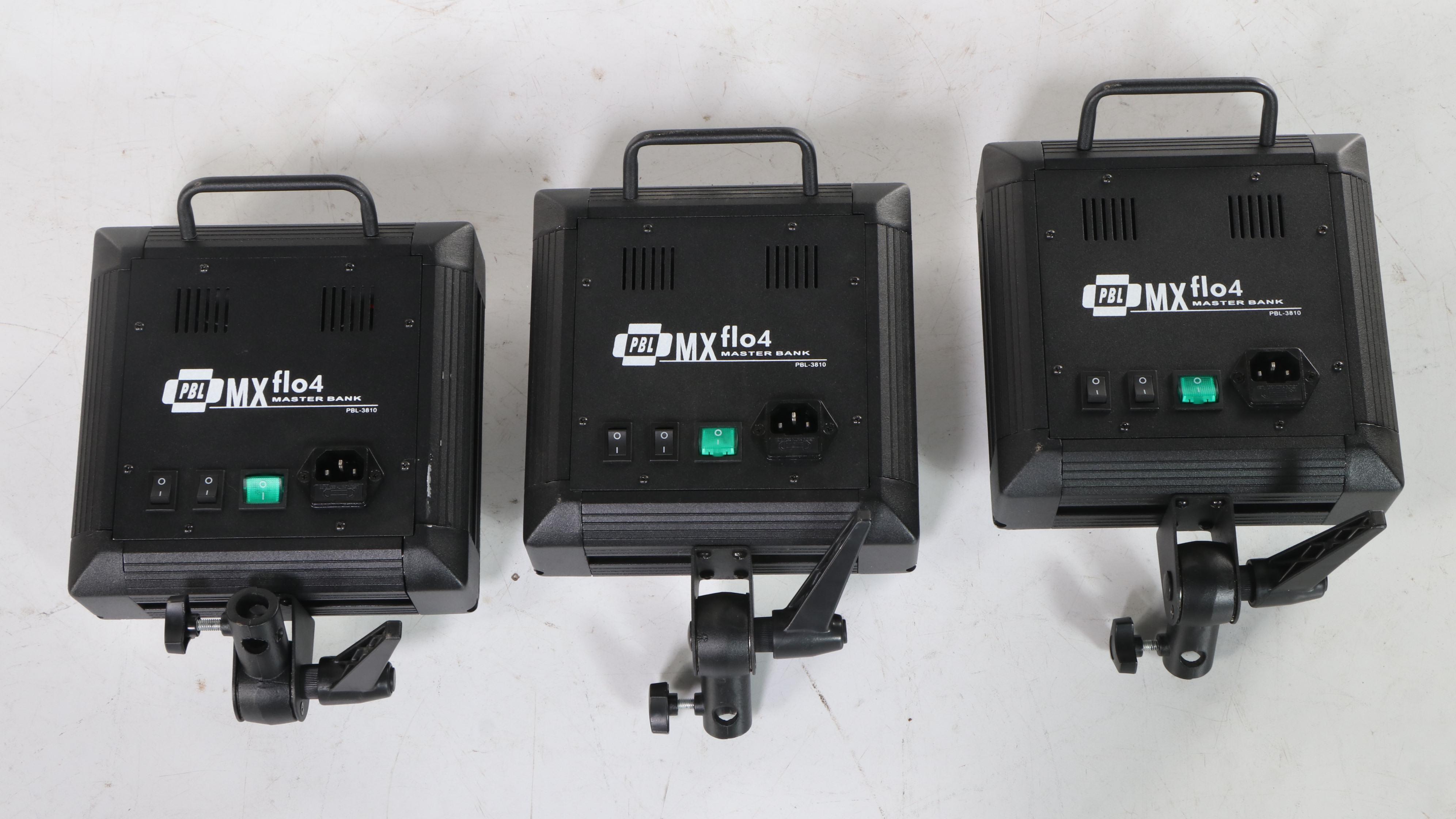 PBL MX flo4 Studio Studio Lights with Tripods and More Equipment