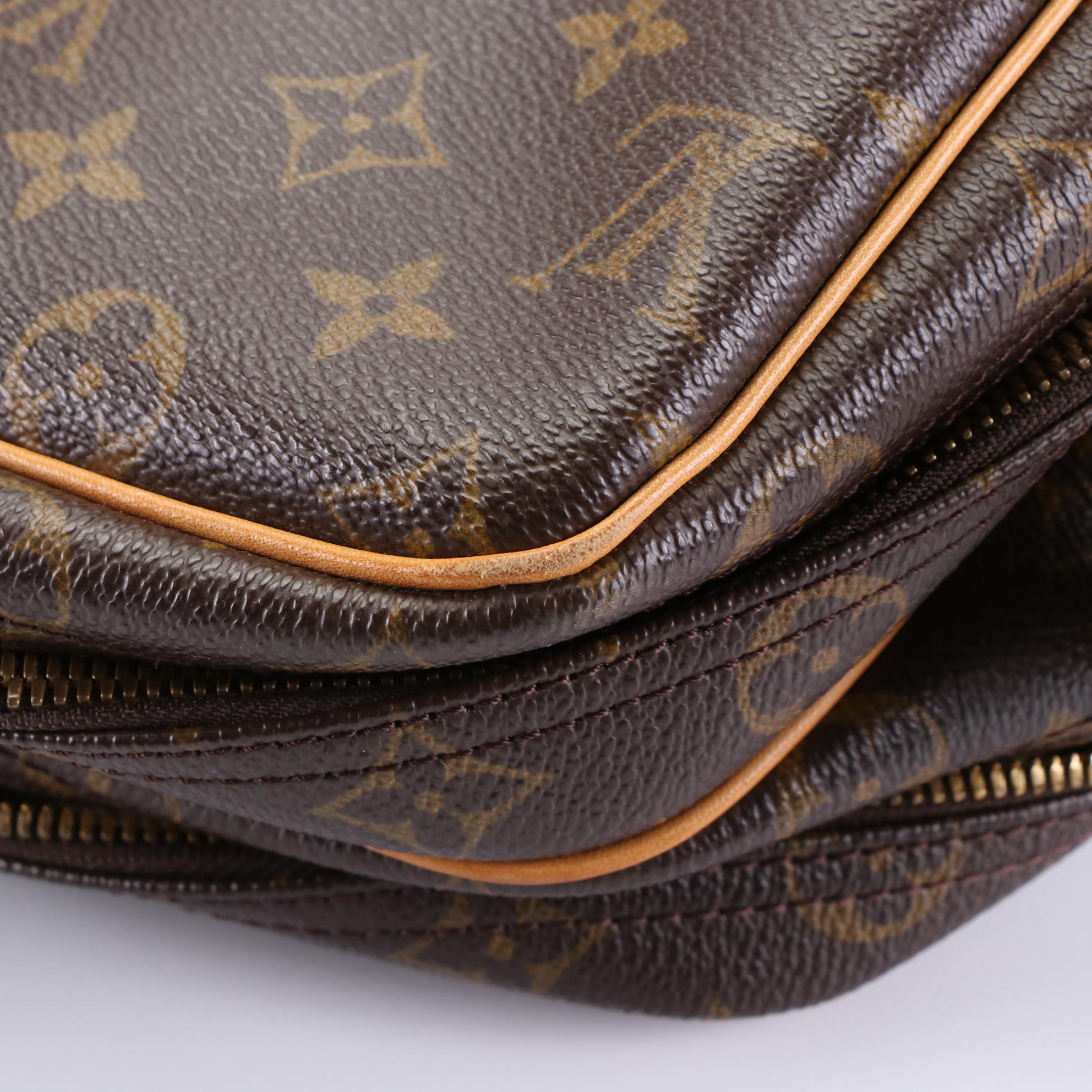 Louis Vuitton Reporter GM Messenger Bag in Monogram Canvas and Leather