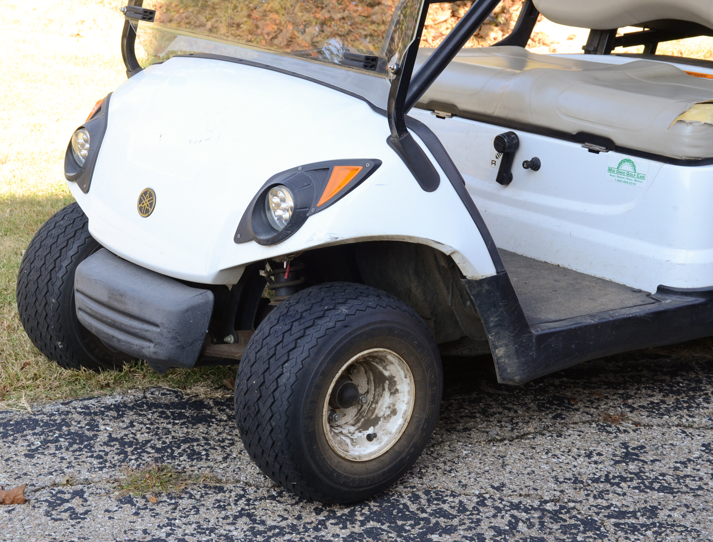 Yamaha Two Seat Golf Cart