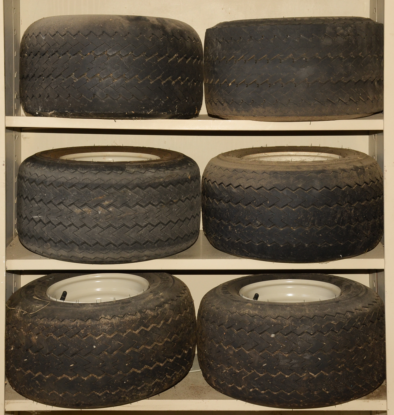 Yamaha Two Seat Golf Cart