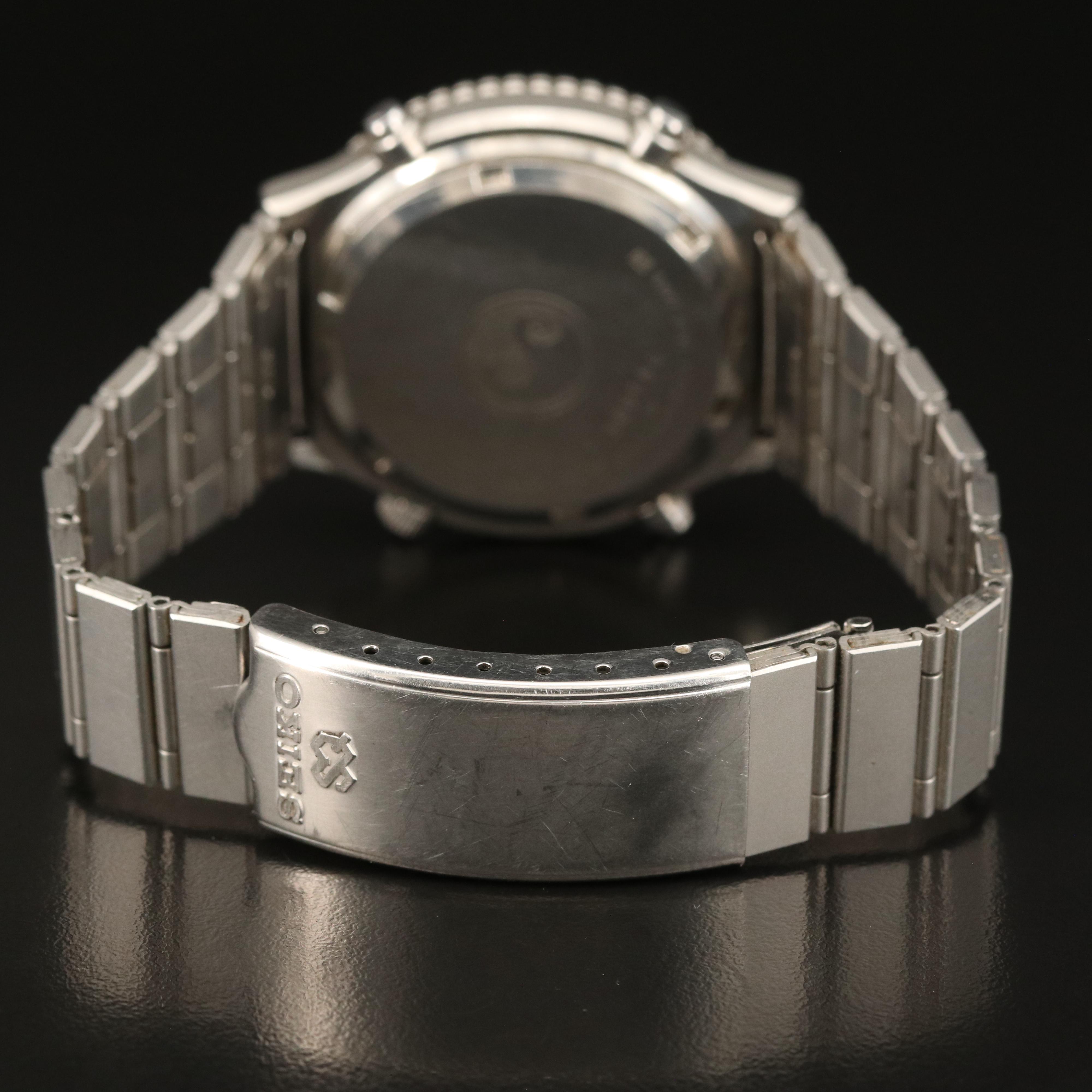 Seiko Sports 100 Quartz Chronograph Watch