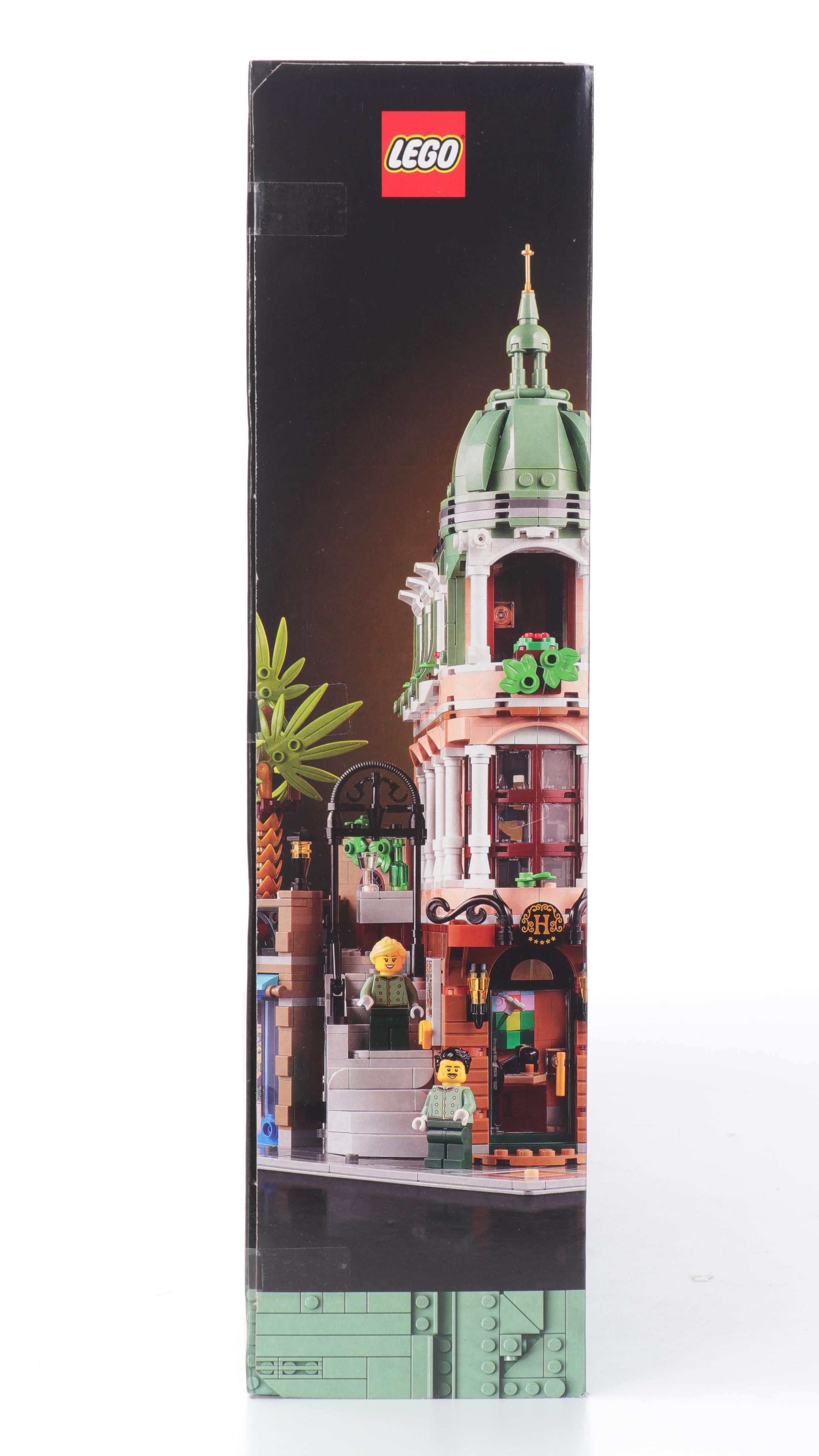 LEGO Modular Buildings Collection Boutique Hotel Building Toy Set