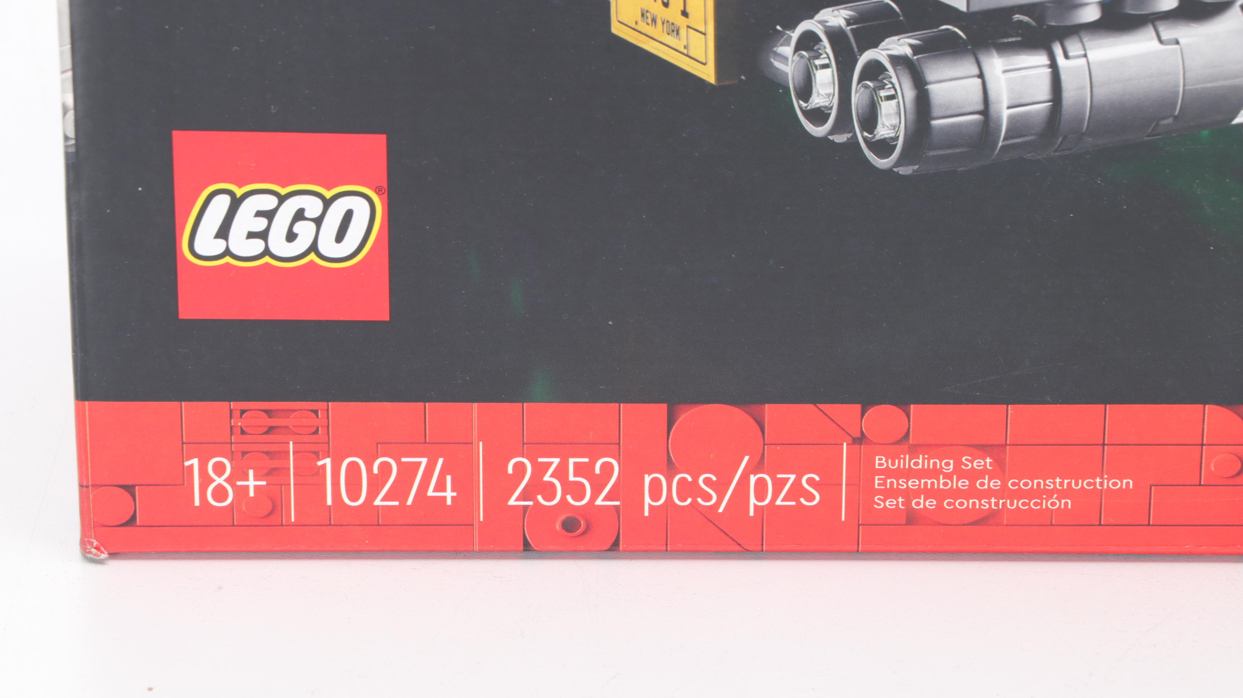 LEGO Ghostbusters ECTO-1 Building Set