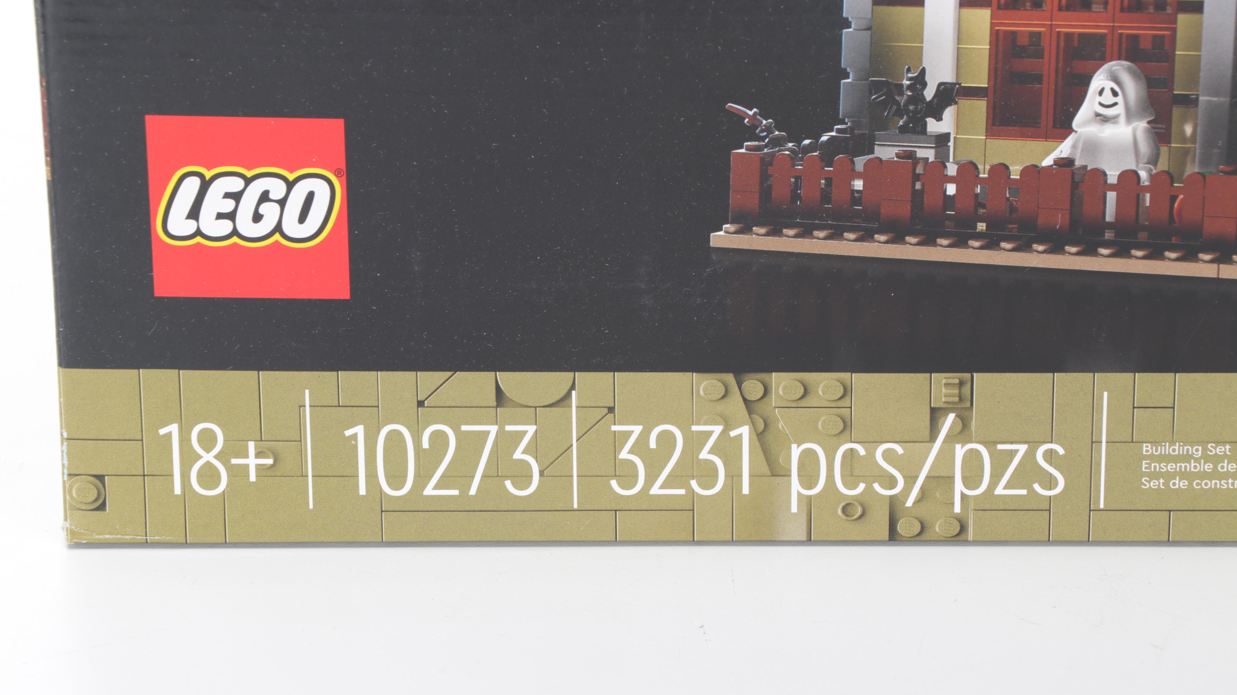 LEGO Fairground Collection "Haunted House" Building Set