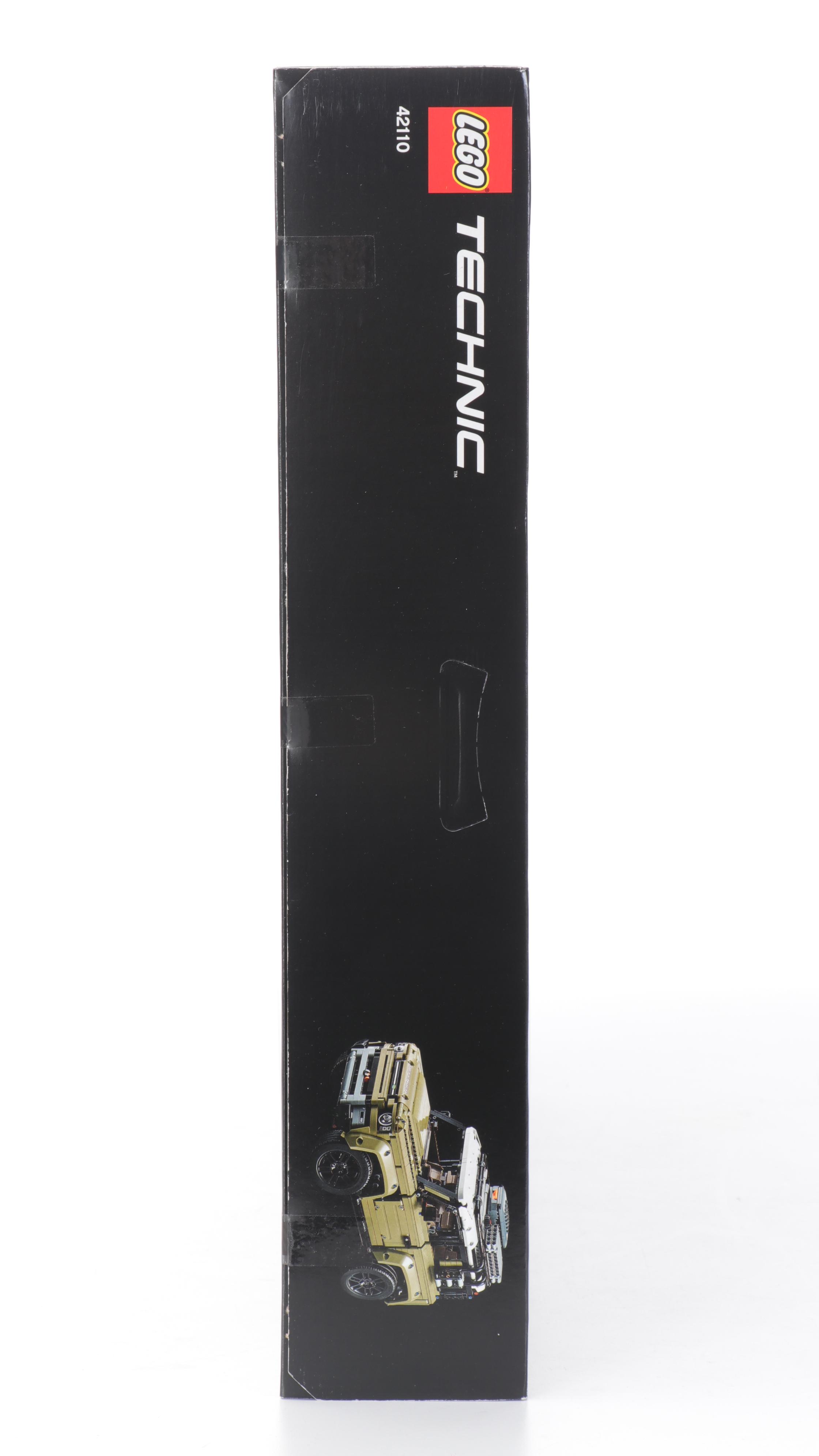 LEGO Technic Land Rover Defender Building Set