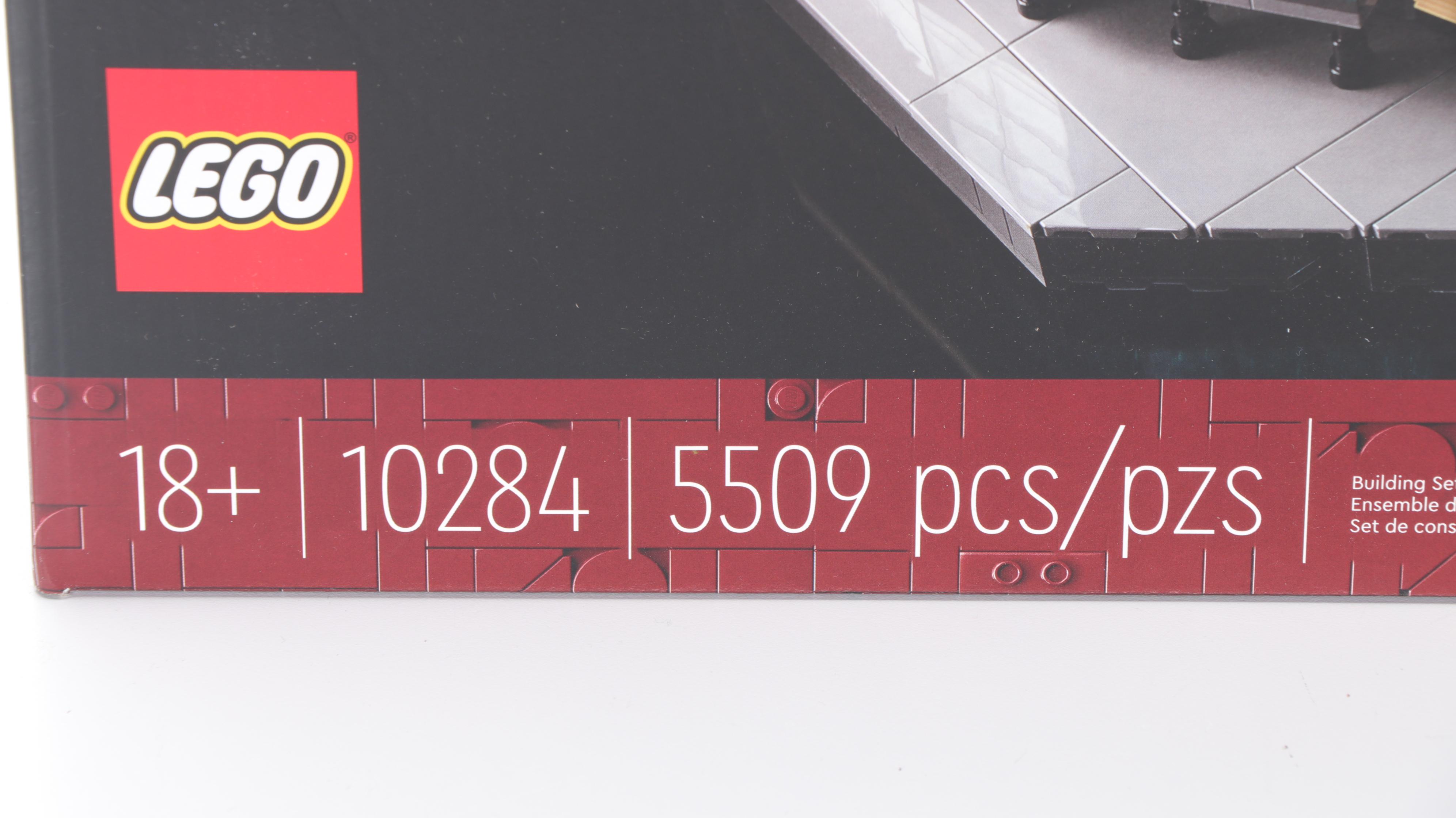 LEGO FC Barcelona Camp Nou Stadium and BrickHeadz Character