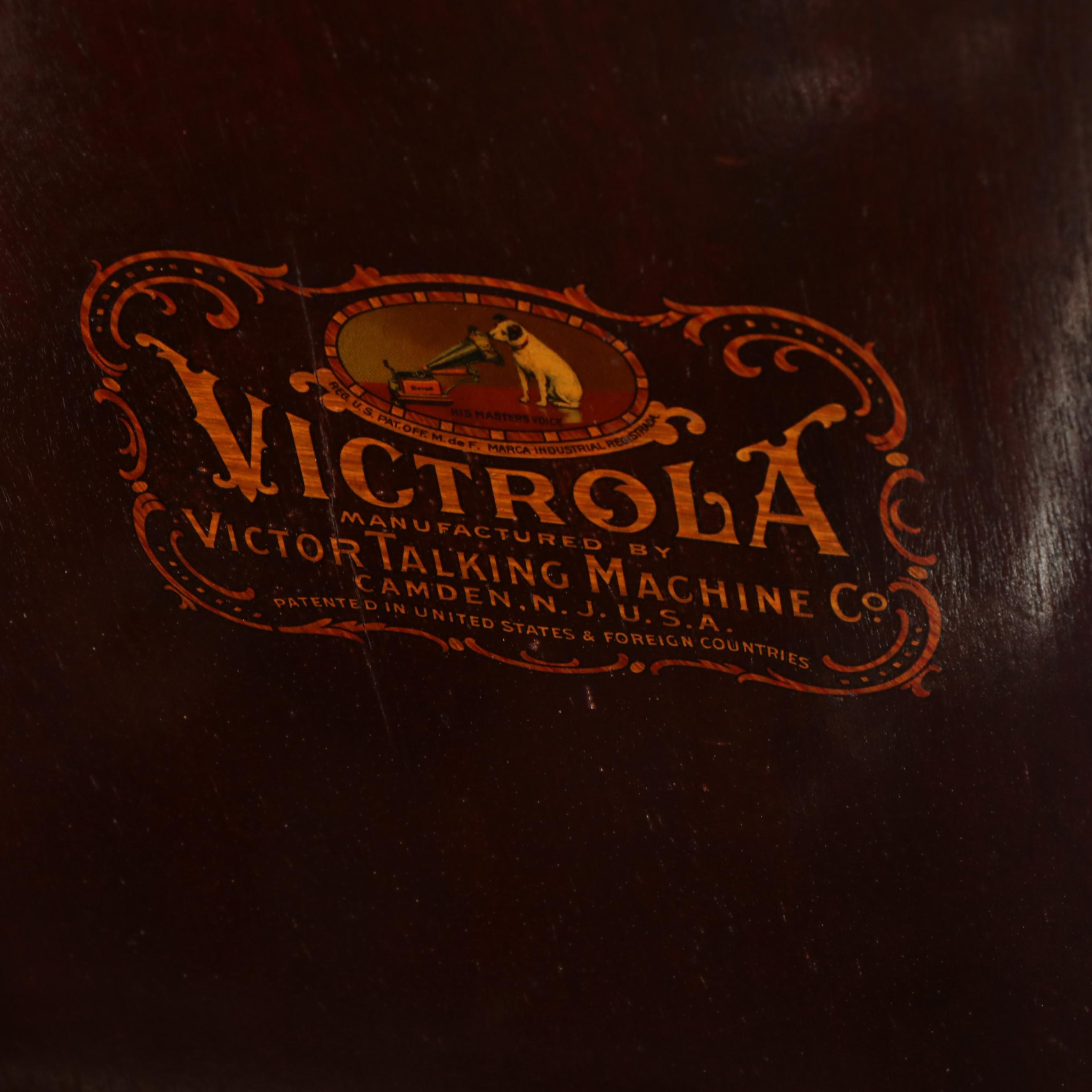 Victor Talking Machine Co. VV-X Victrola Phonograph Cabinet, 1916