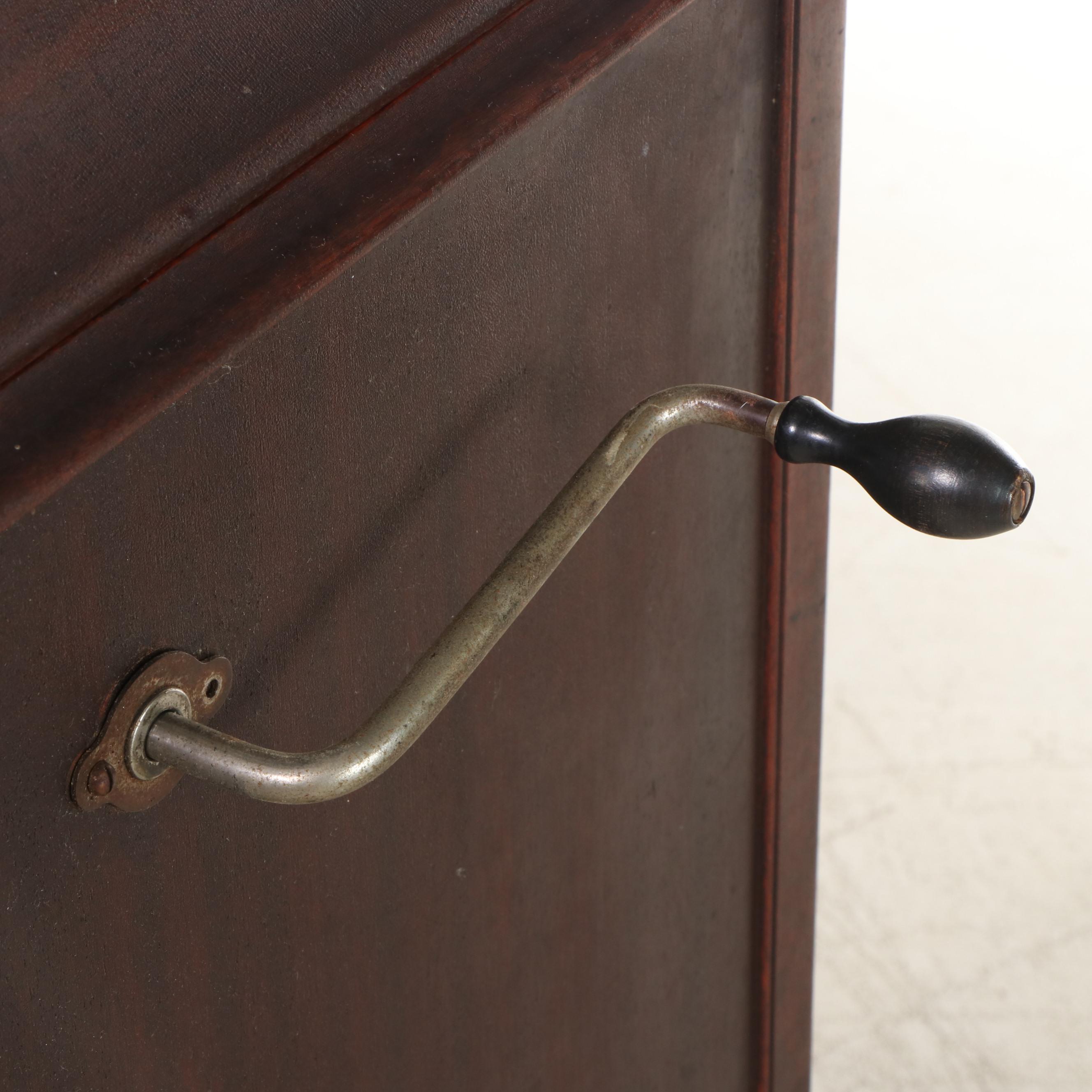 Victor Talking Machine Co. VV-X Victrola Phonograph Cabinet, 1916