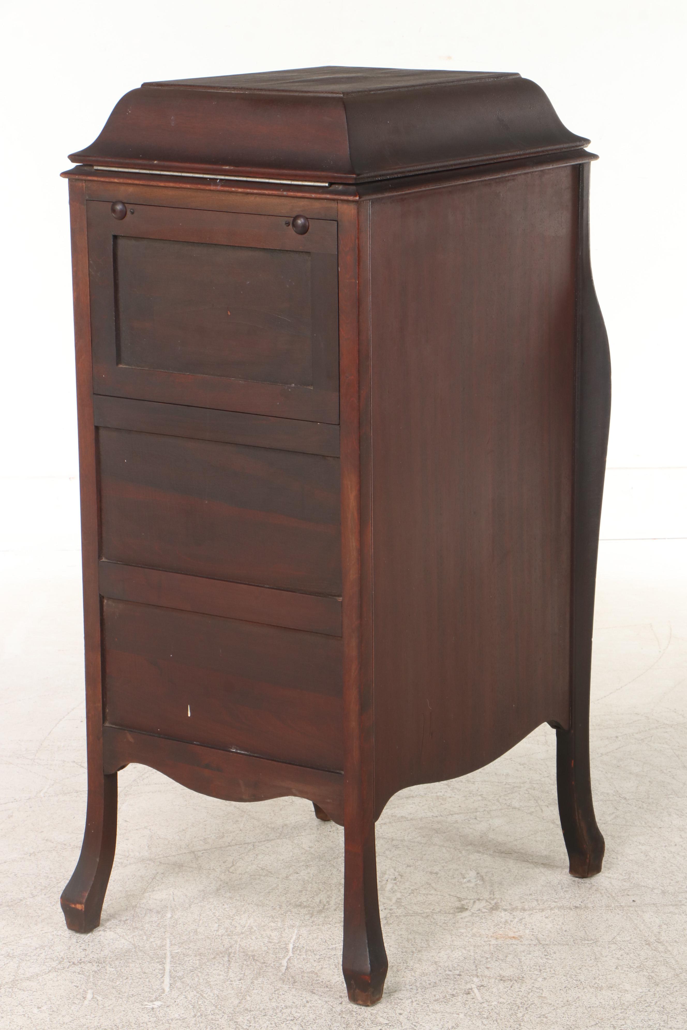 Victor Talking Machine Co. VV-X Victrola Phonograph Cabinet, 1916
