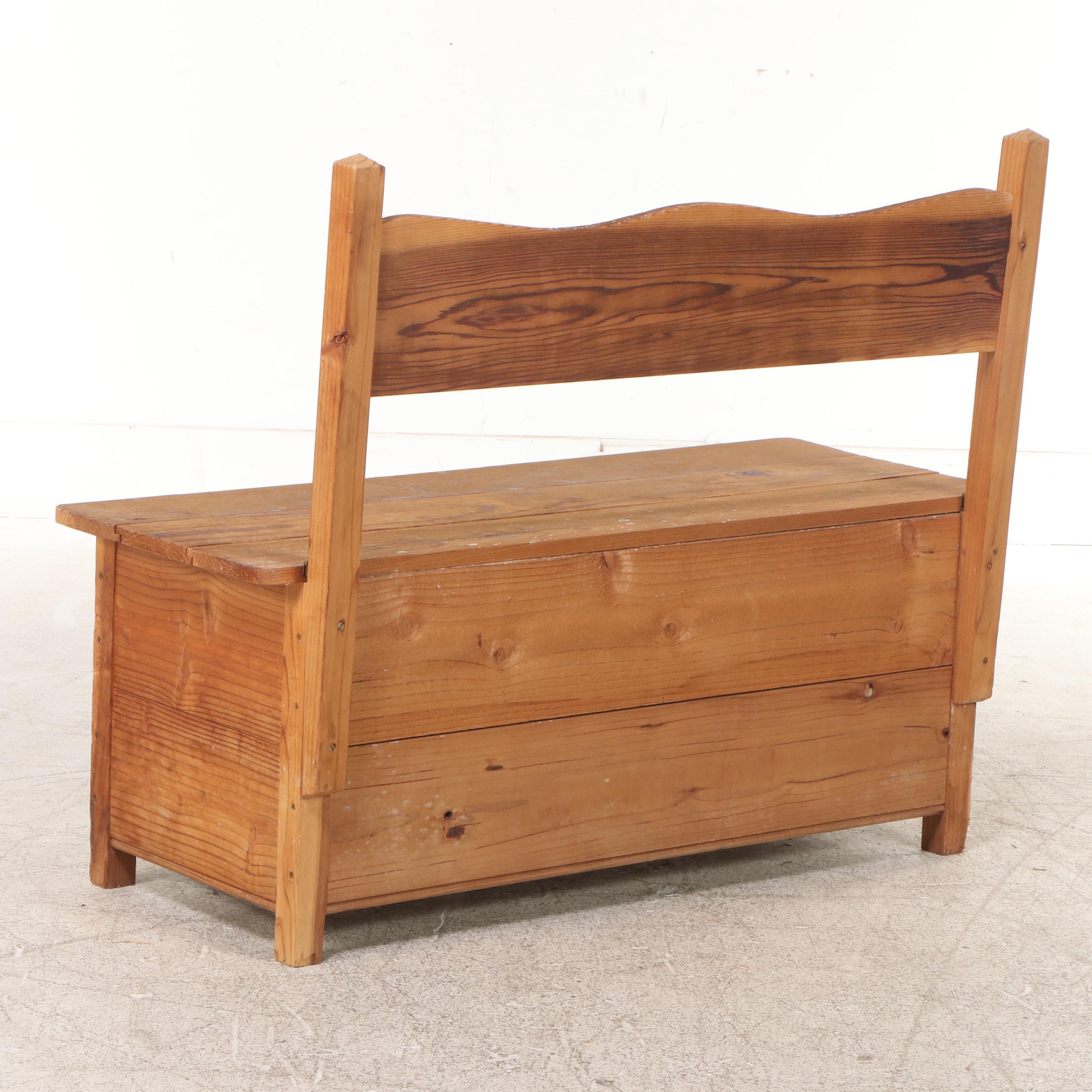 Pine Deacon's Storage Bench with Hinged Seat