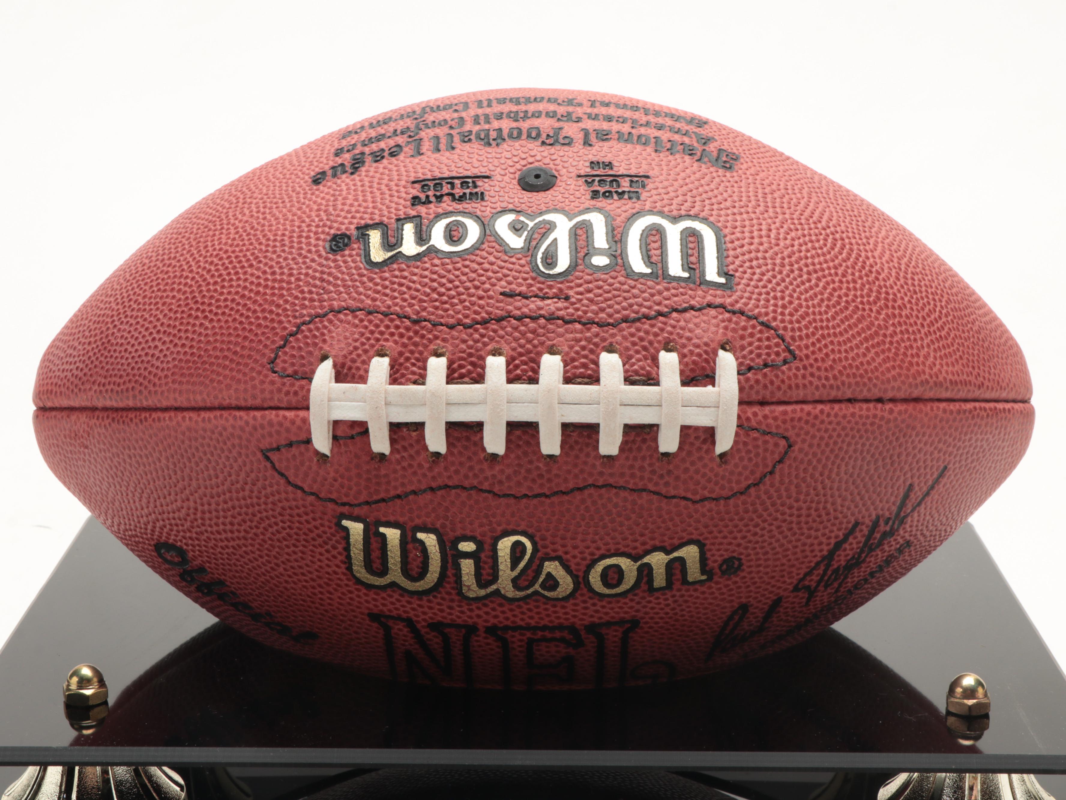 Chicago Bears Gale Sayers #40 Signed Wilson Football in Display Case