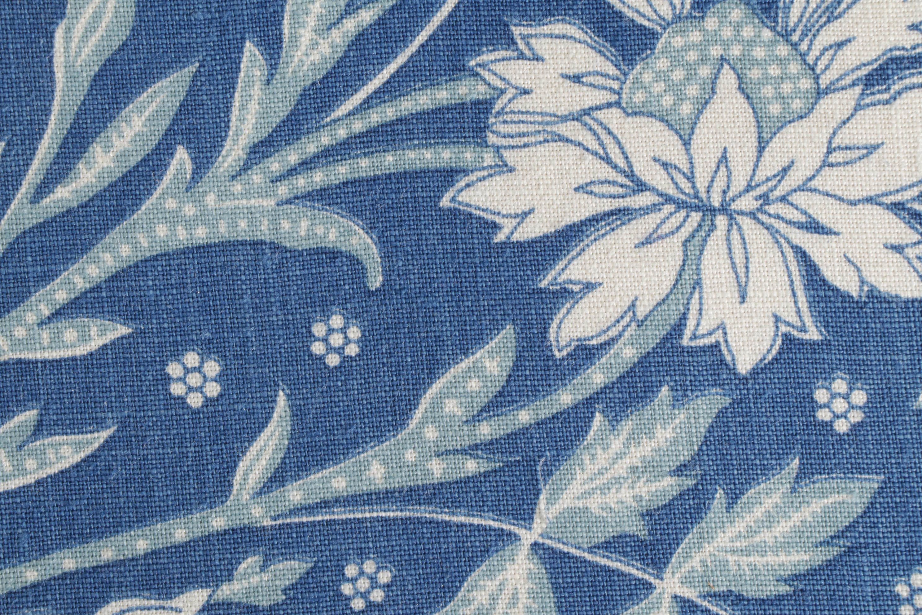 Henkel-Harris Virginia Galleries Mahogany Dining Table and Eight Chairs