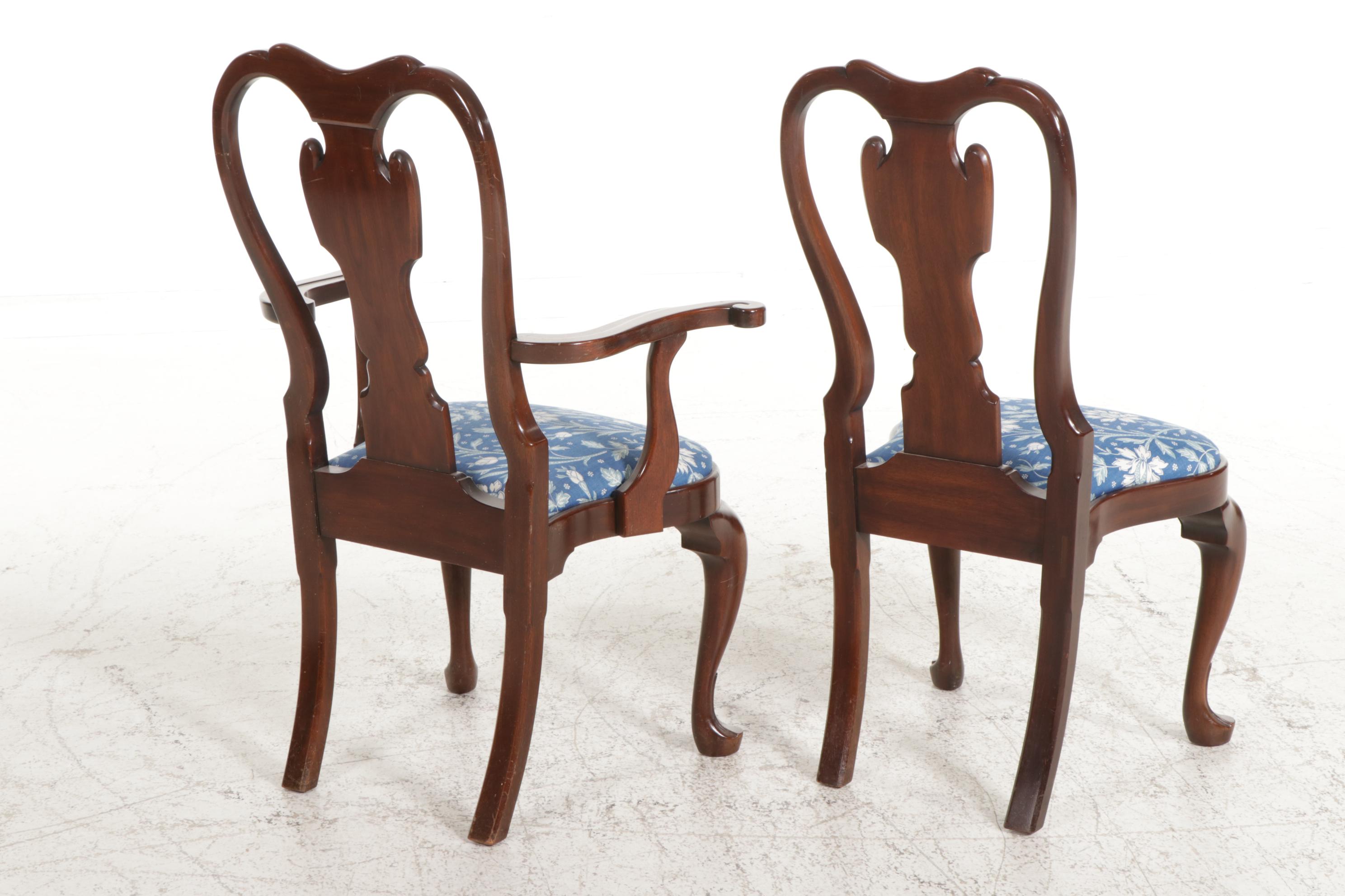 Henkel-Harris Virginia Galleries Mahogany Dining Table and Eight Chairs