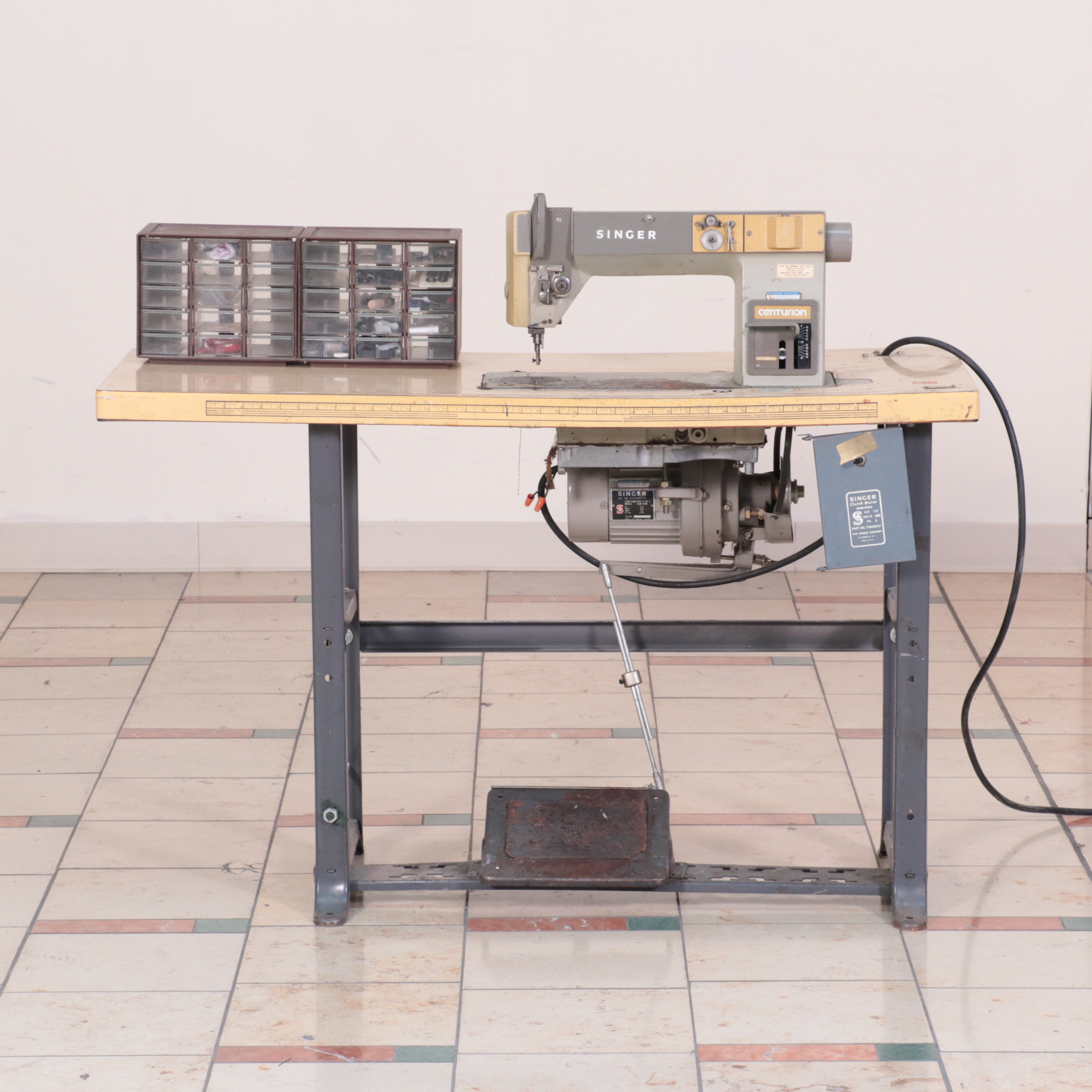 Singer Centurion Industrial Sewing Machine With Workbench, Notions