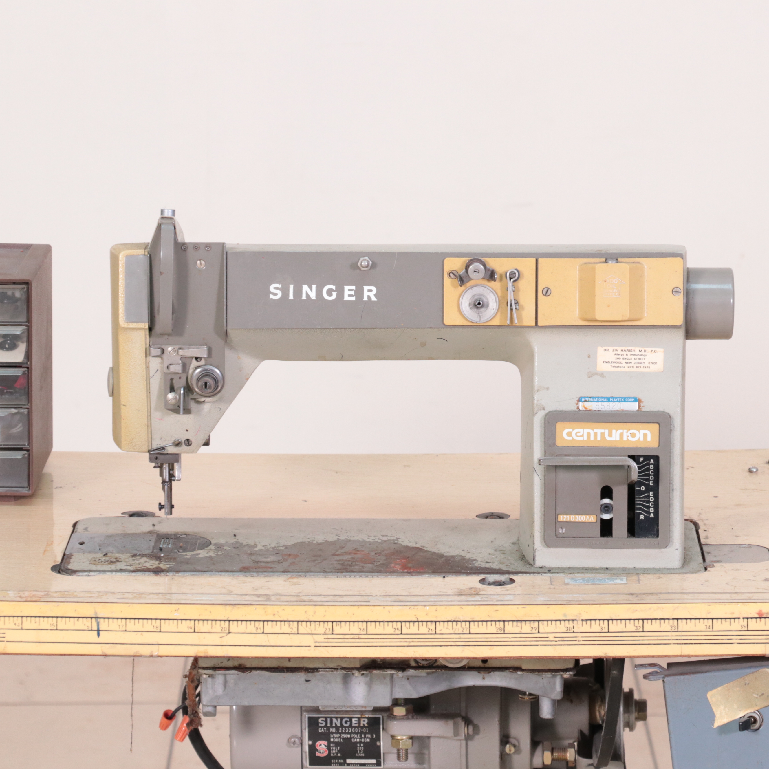 Singer Centurion Industrial Sewing Machine With Workbench, Notions