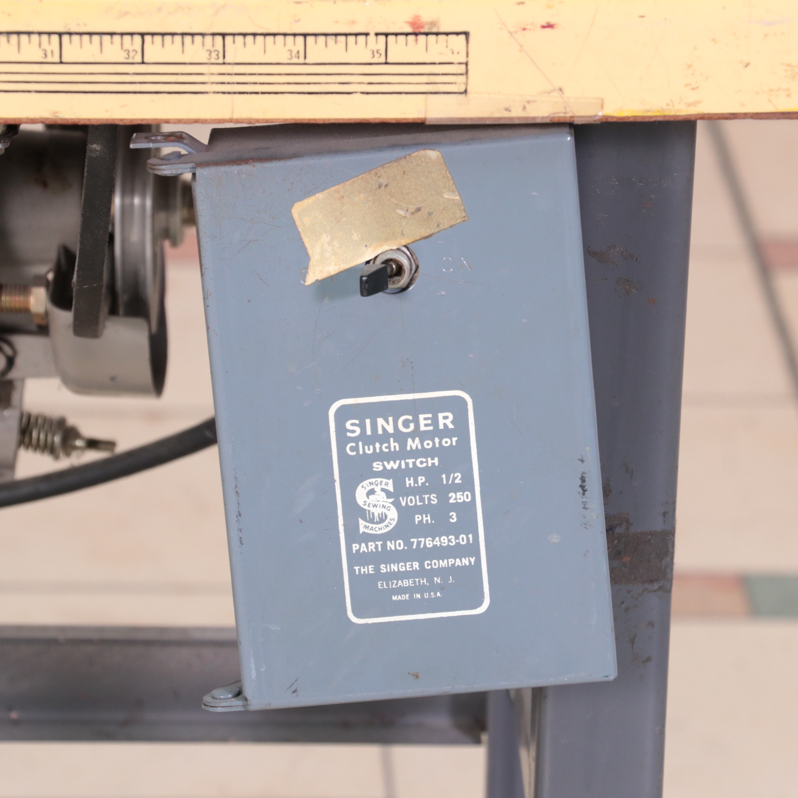 Singer Centurion Industrial Sewing Machine With Workbench, Notions