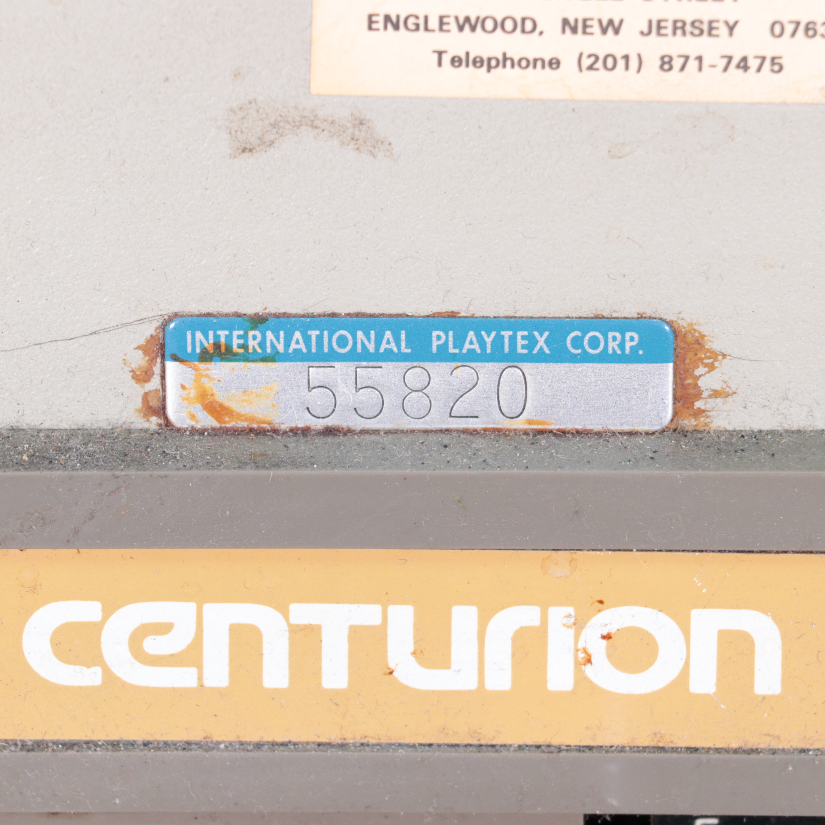 Singer Centurion Industrial Sewing Machine With Workbench, Notions