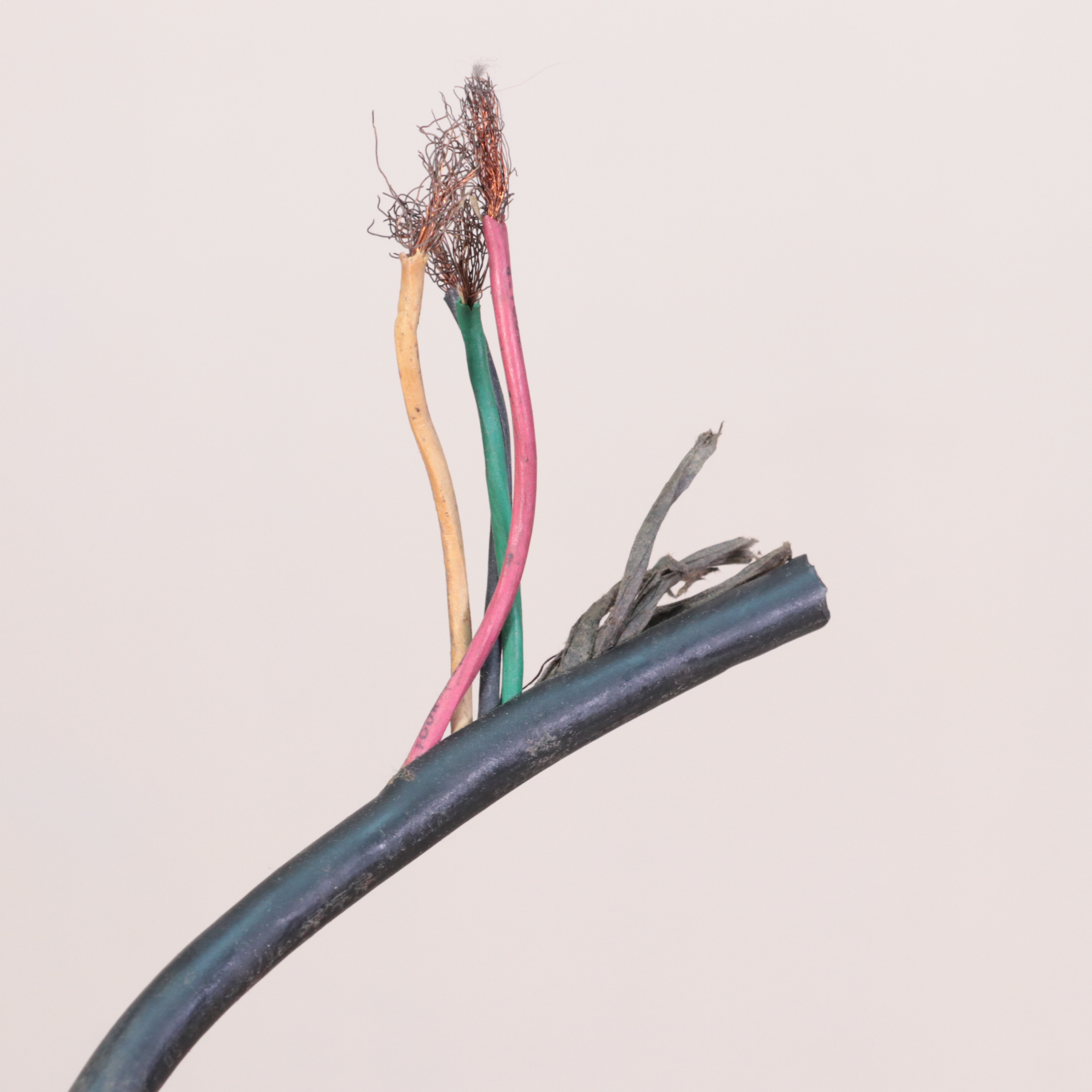 Singer Centurion Industrial Sewing Machine With Workbench, Notions