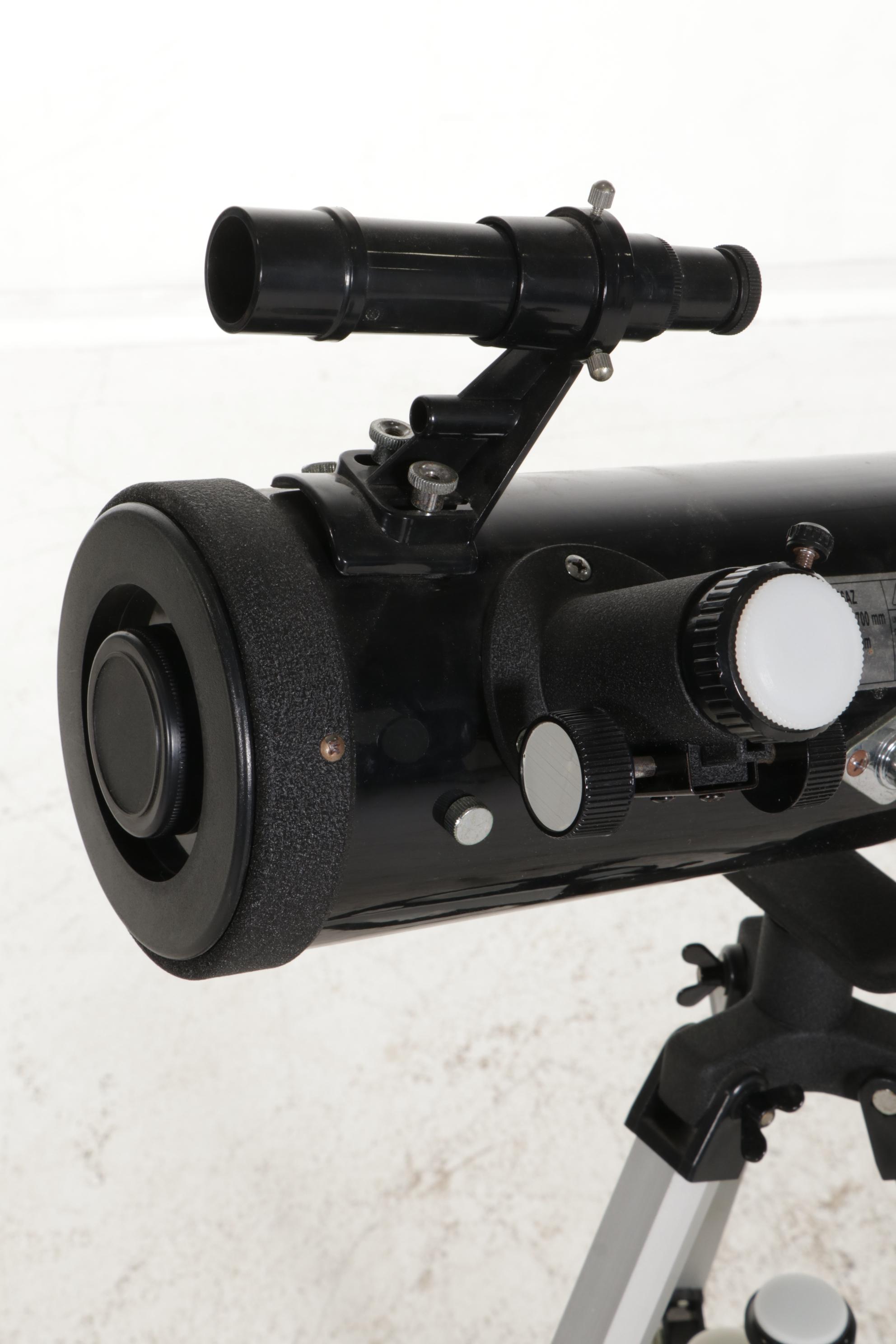 National Geographic NG76AZ Telescope and Stand.