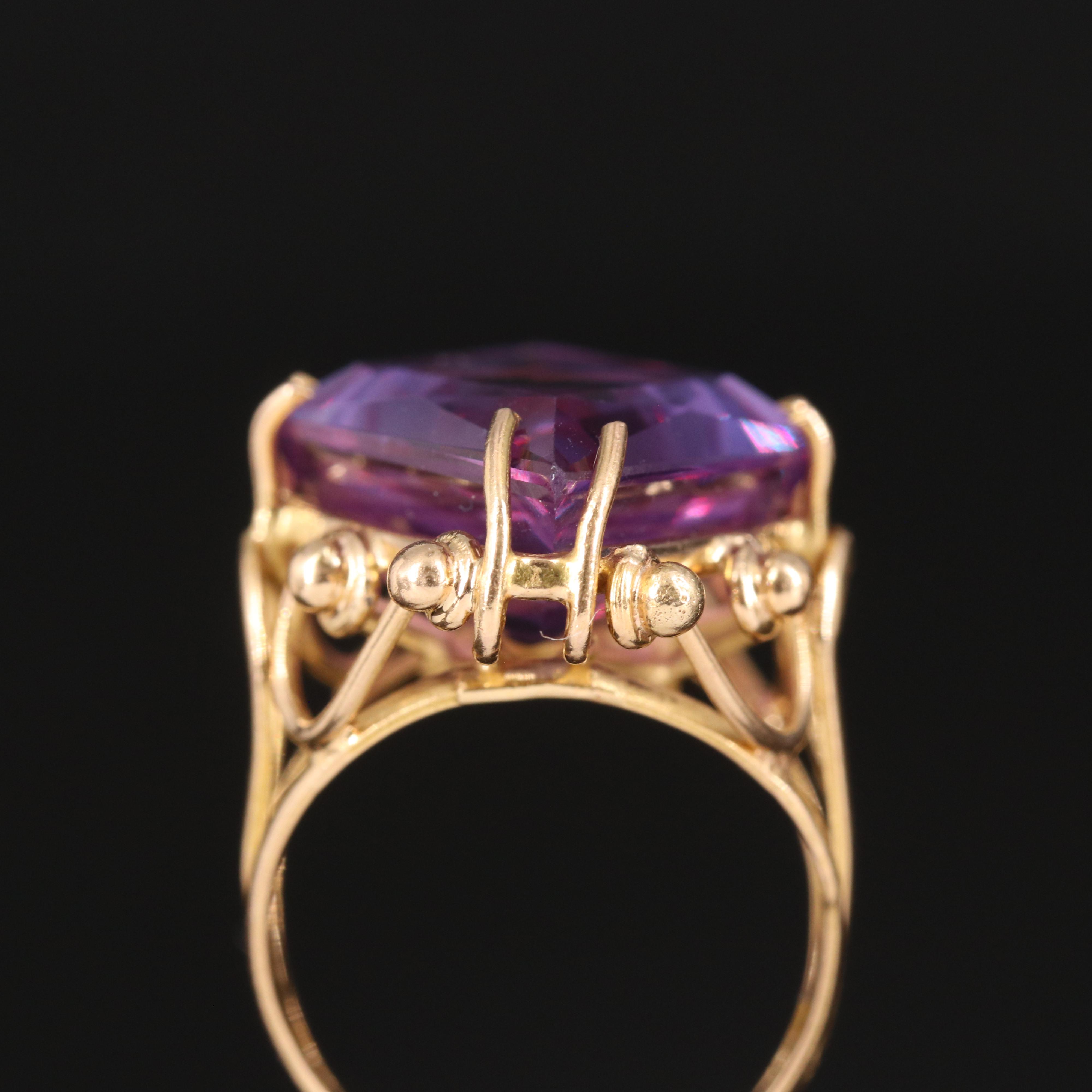 18K Sapphire Pointer Ring