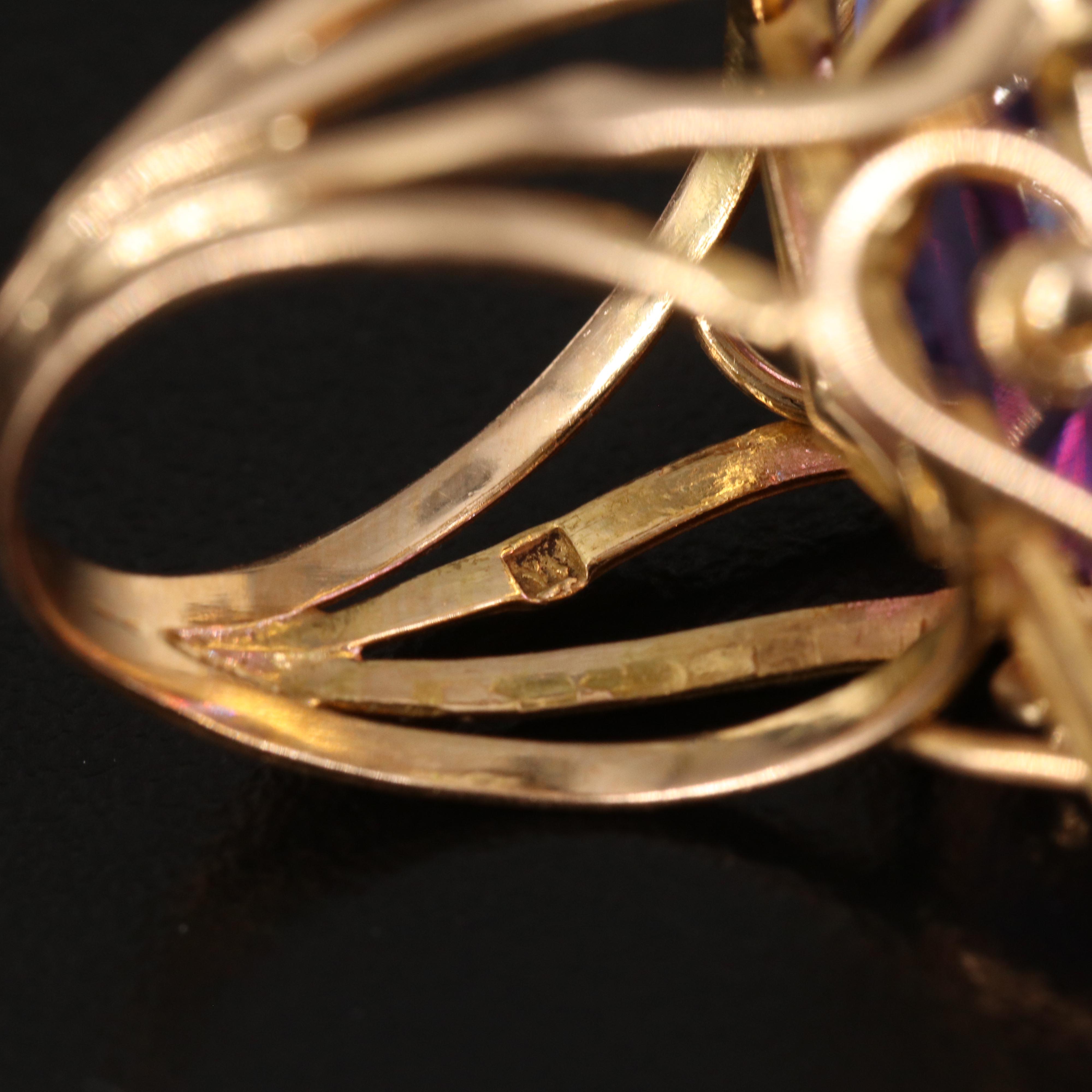 18K Sapphire Pointer Ring