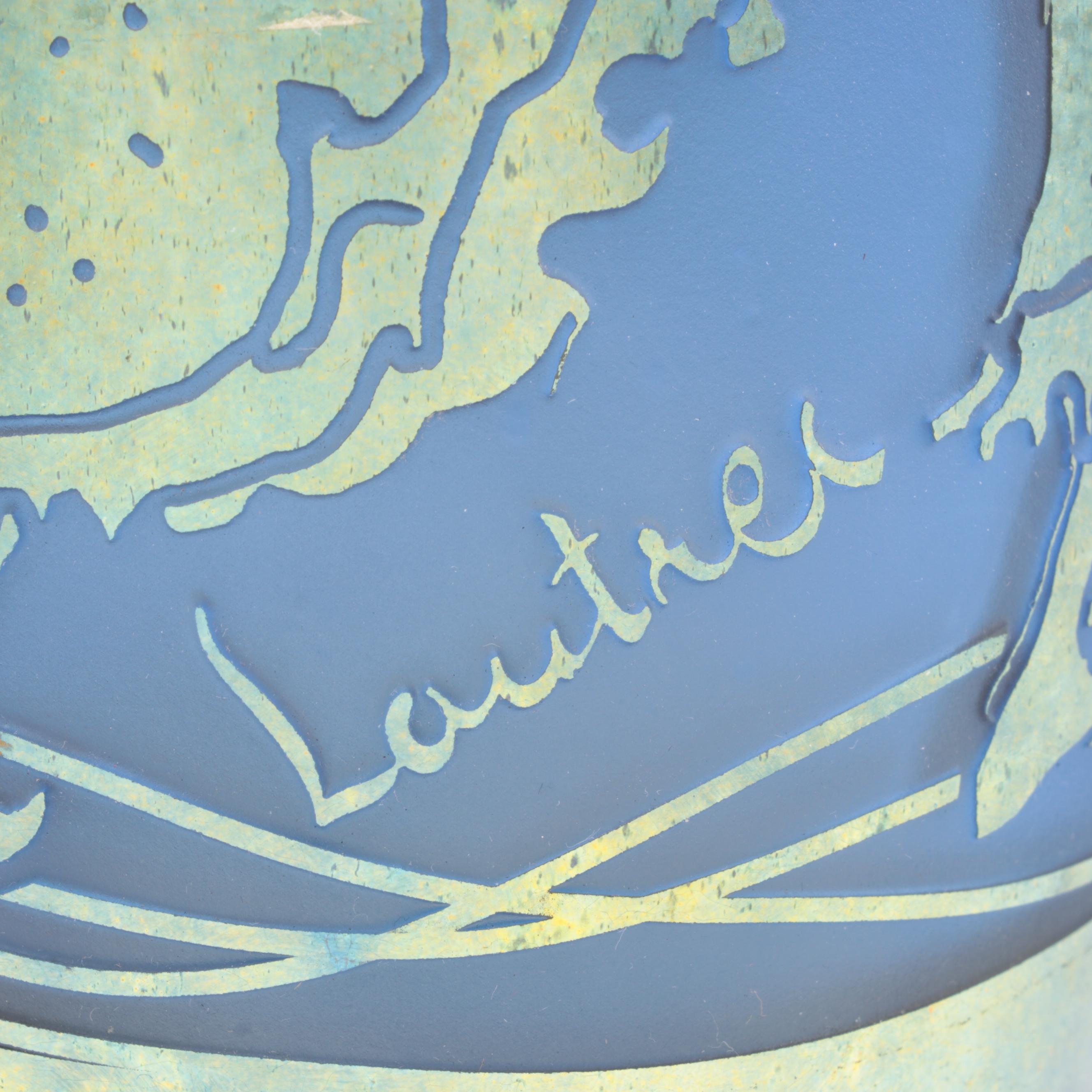 William Brioni Fellerman "Lautrec" Iridescent Sandblasted Figural Art Glass Vase