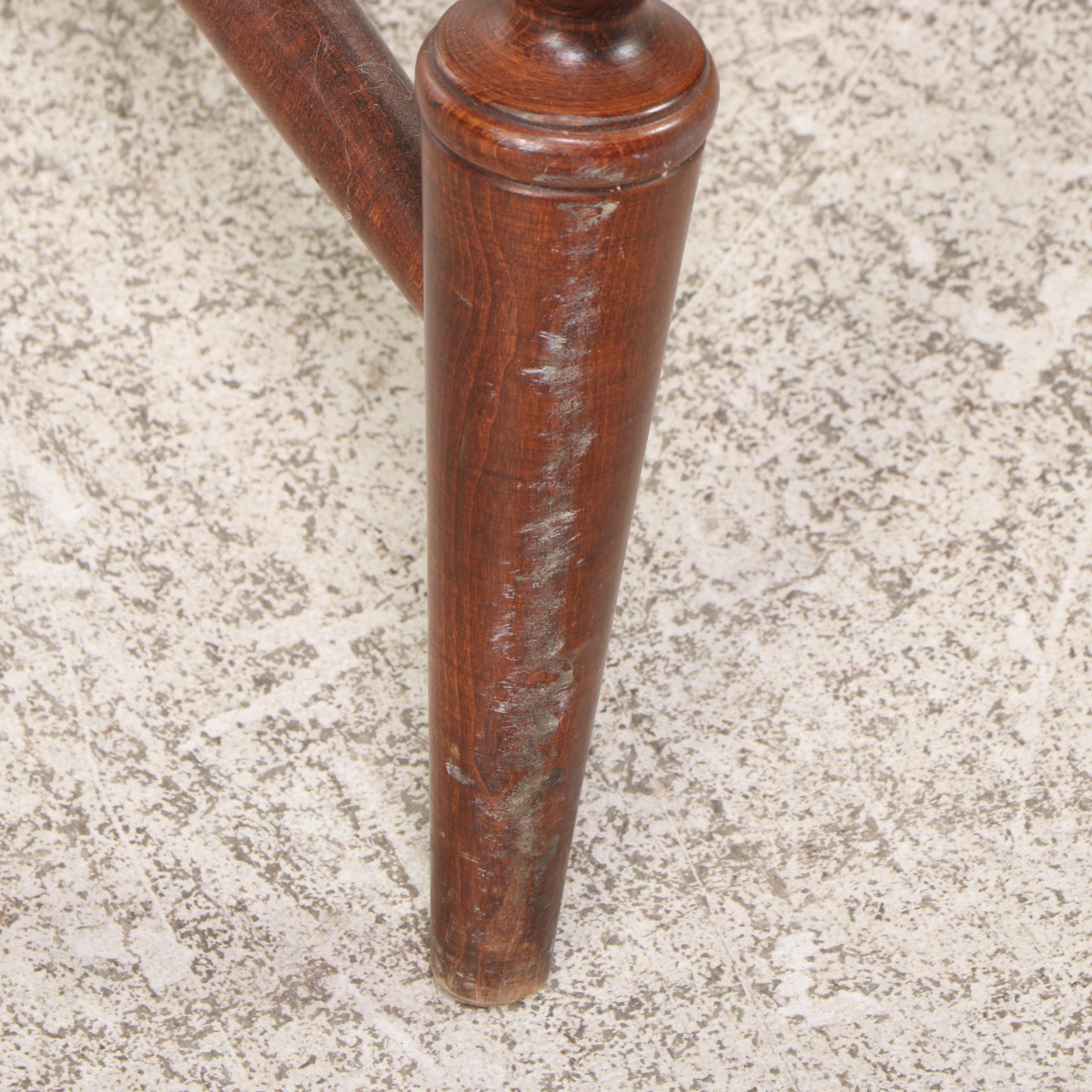 Nichols & Stone Windsor Style Maple Bench