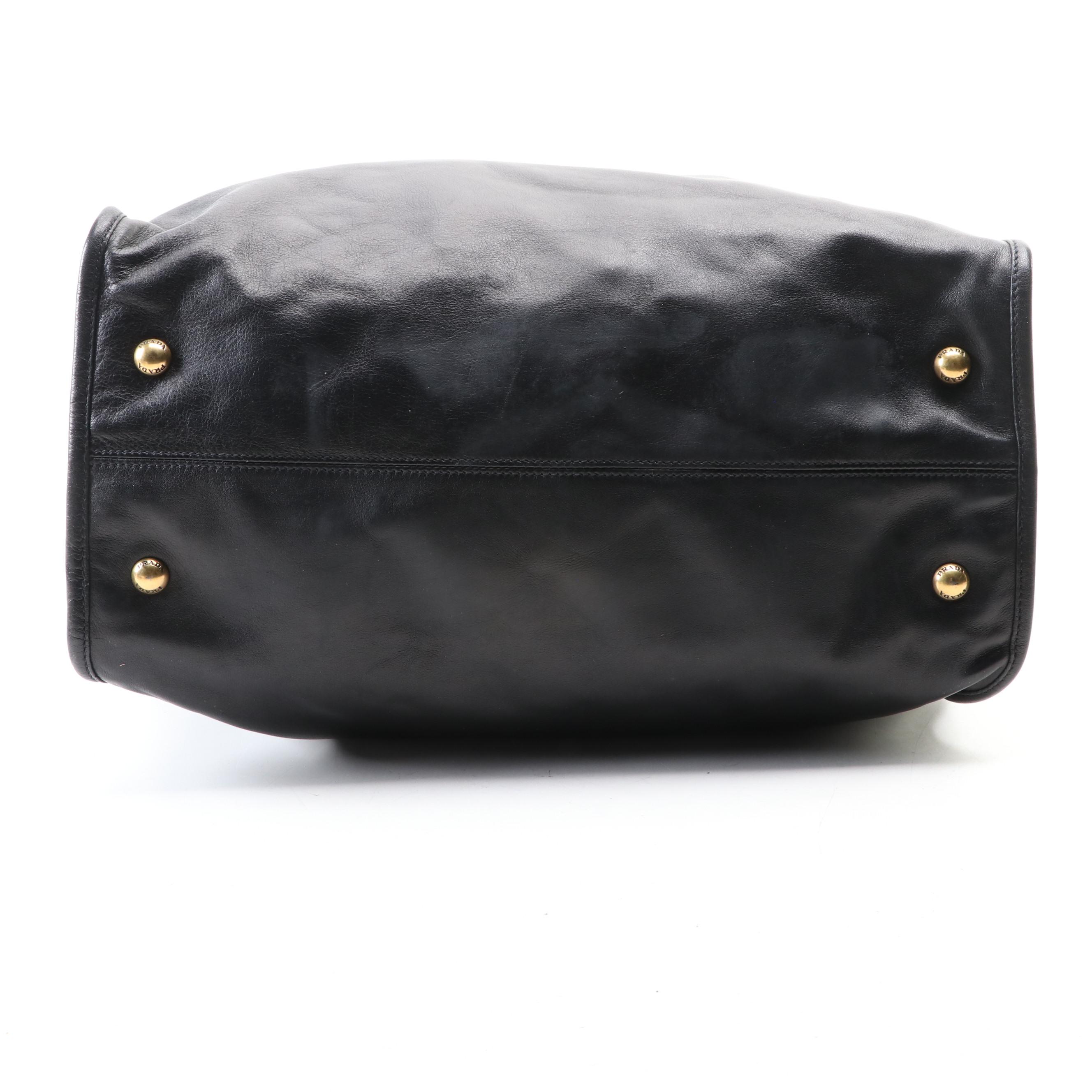 Prada Shoulder Bag in Black Leather