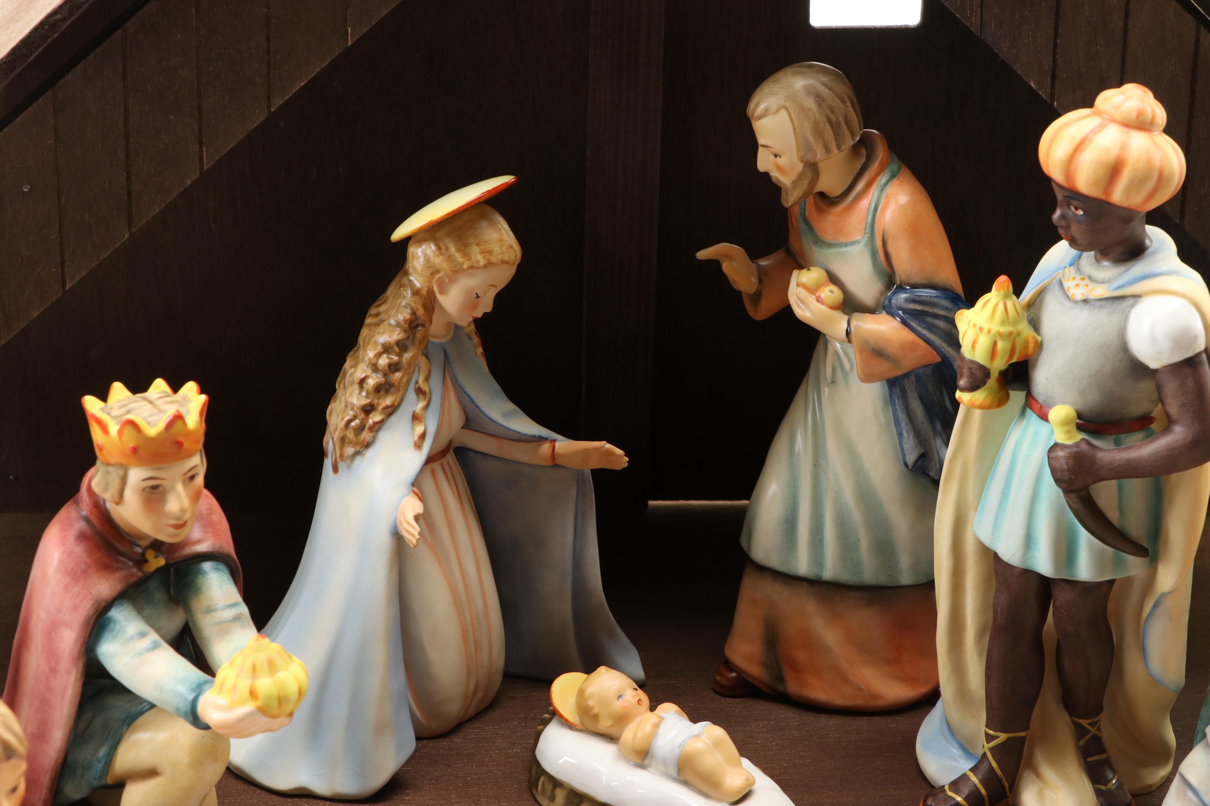 Goebel Hummel Porcelain Nativity Set with Wood Crèche Stable EBTH