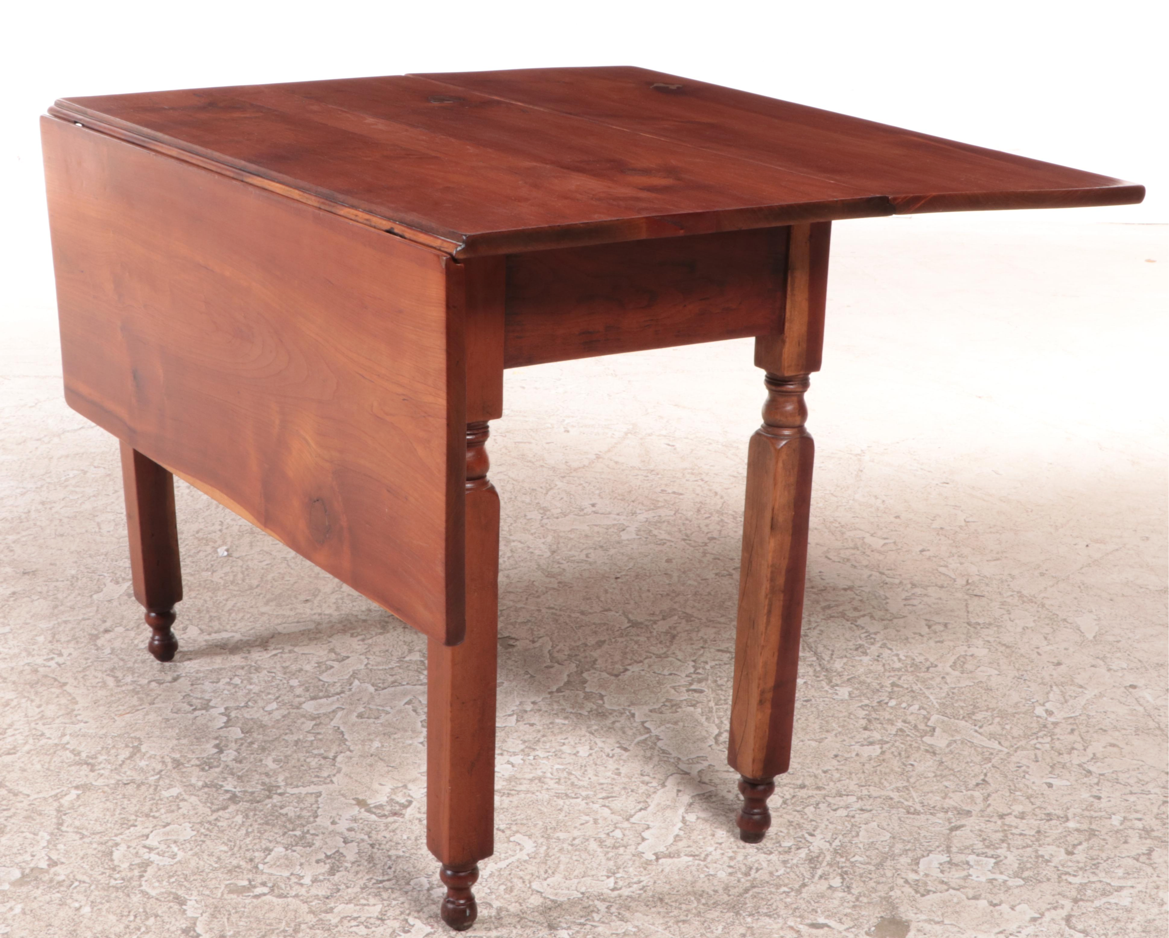 American Primitive Cherry Drop-Leaf Dining Table, Early to Mid-20th Century