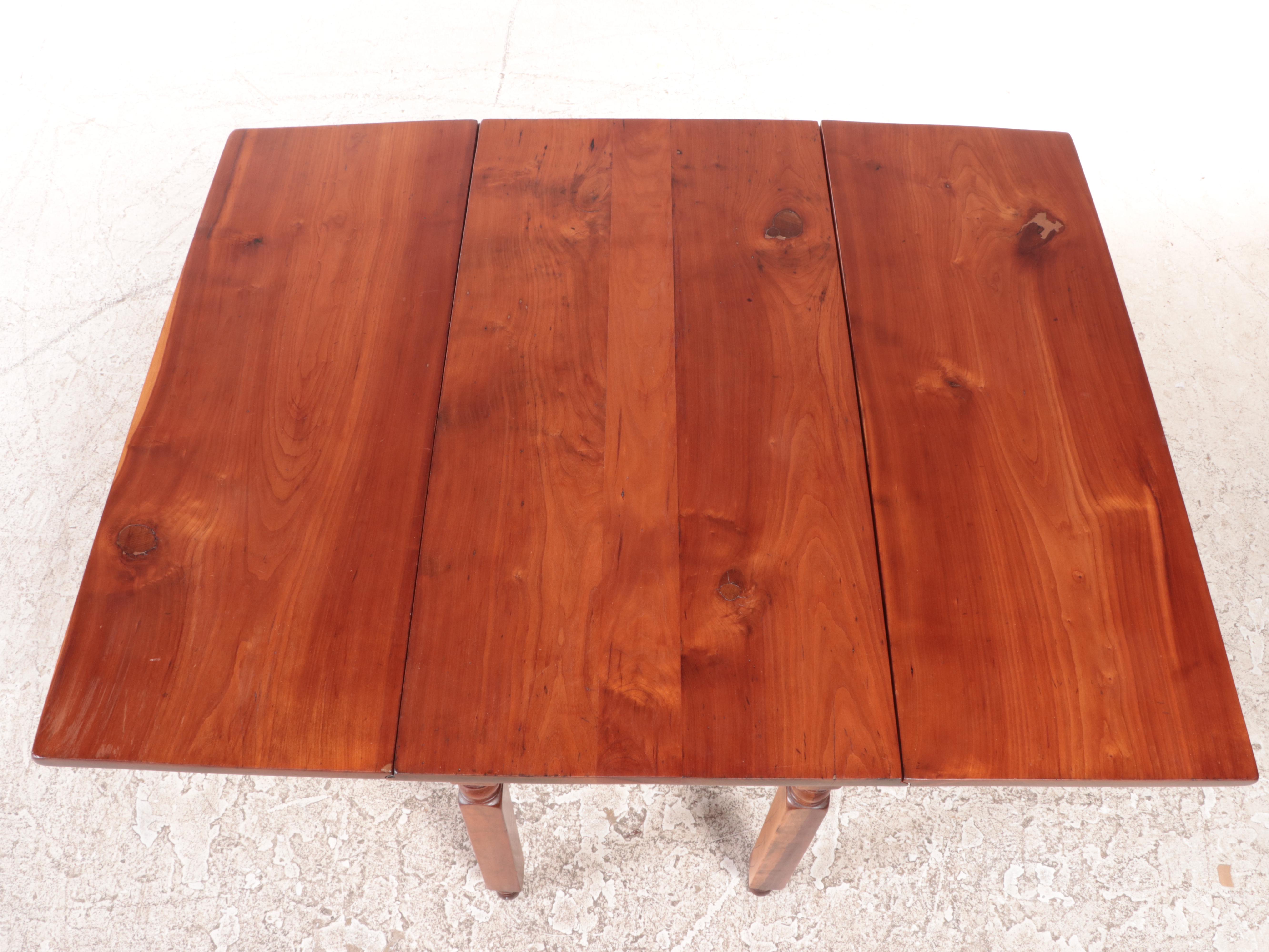 American Primitive Cherry Drop-Leaf Dining Table, Early to Mid-20th Century