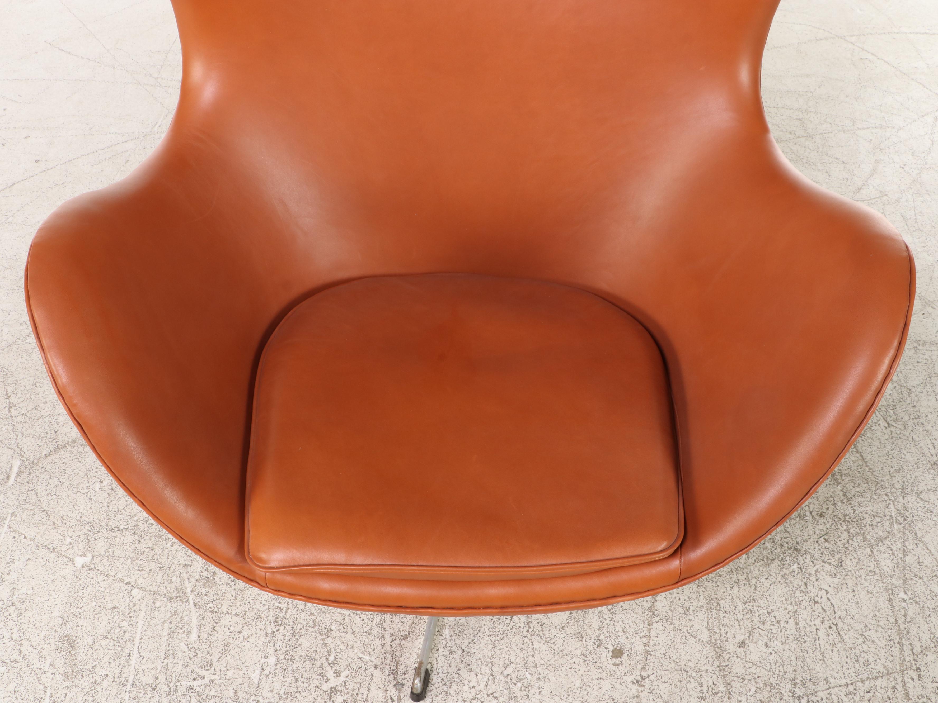Arne Jacobsen for Fritz Hansen Aluminum and Leather "Egg" Chair, Circa 1958