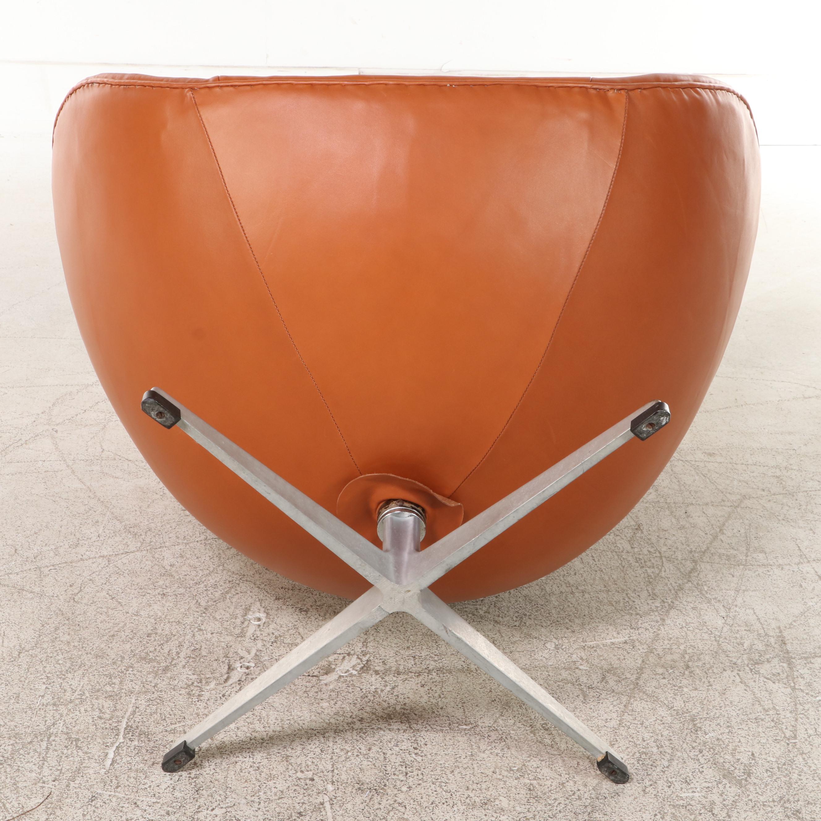 Arne Jacobsen for Fritz Hansen Aluminum and Leather "Egg" Chair, Circa 1958