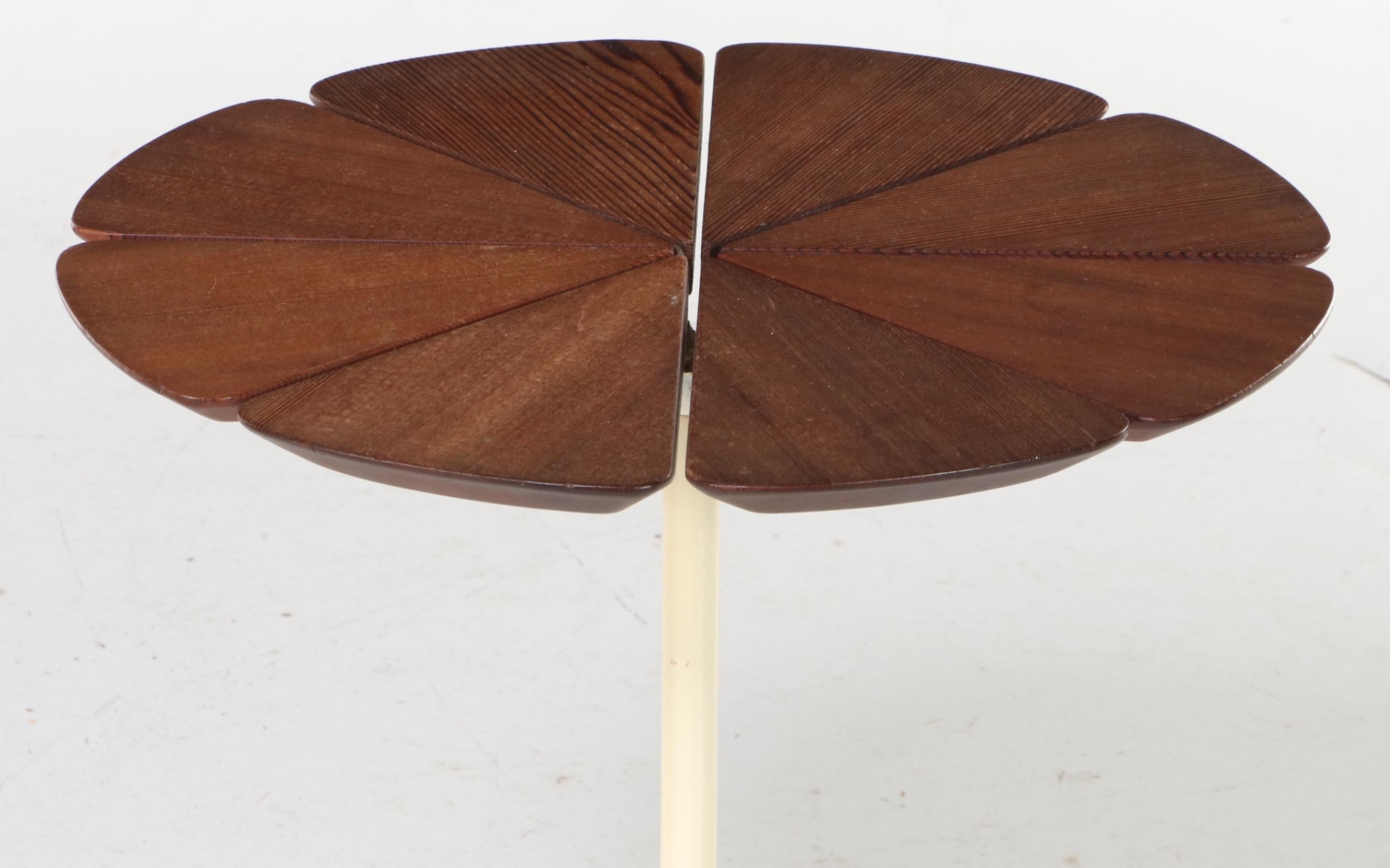 Richard Schultz for Knoll "Petal" Enameled Aluminum and Pine Side Table